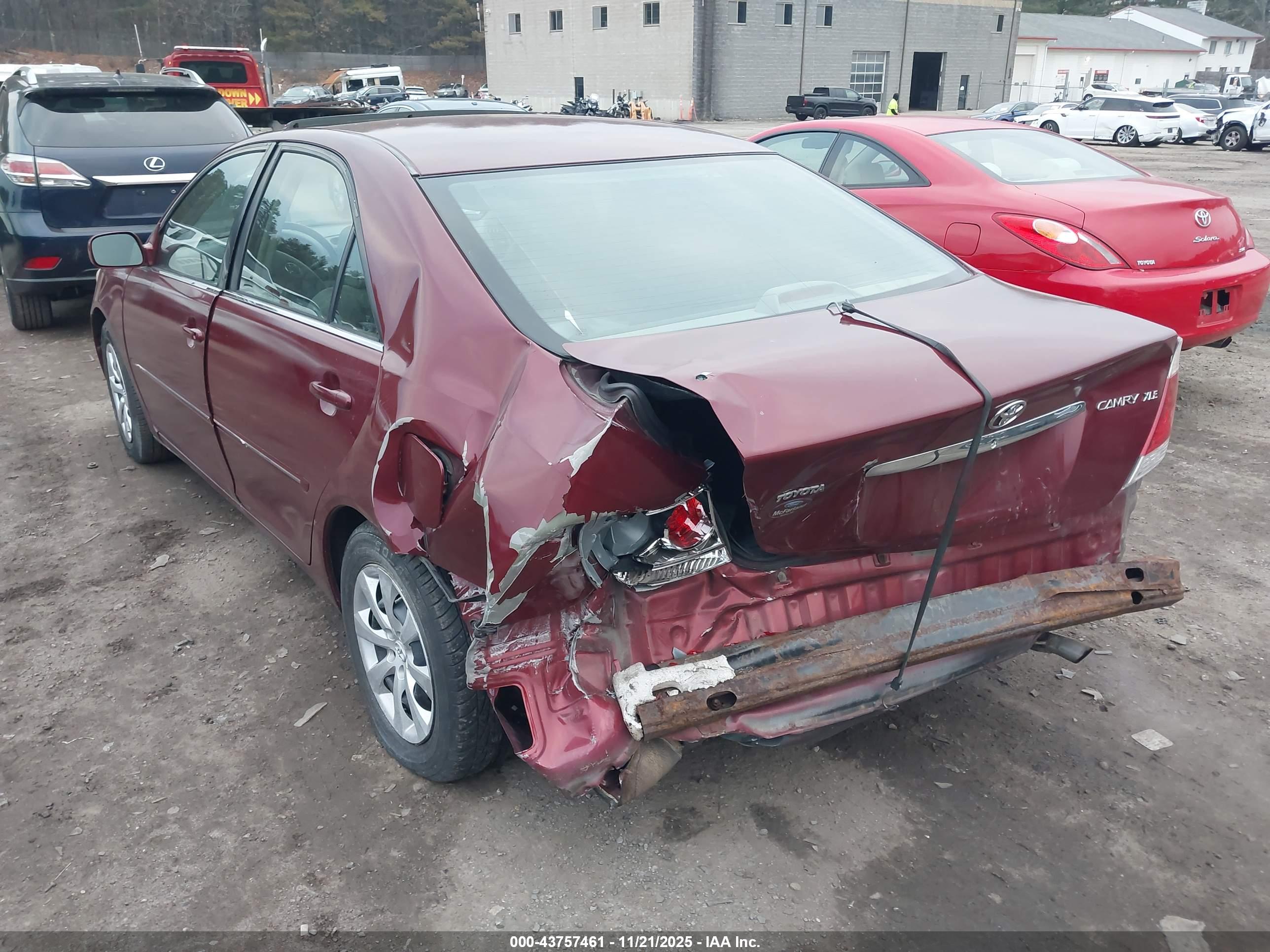 TOYOTA CAMRY image 3