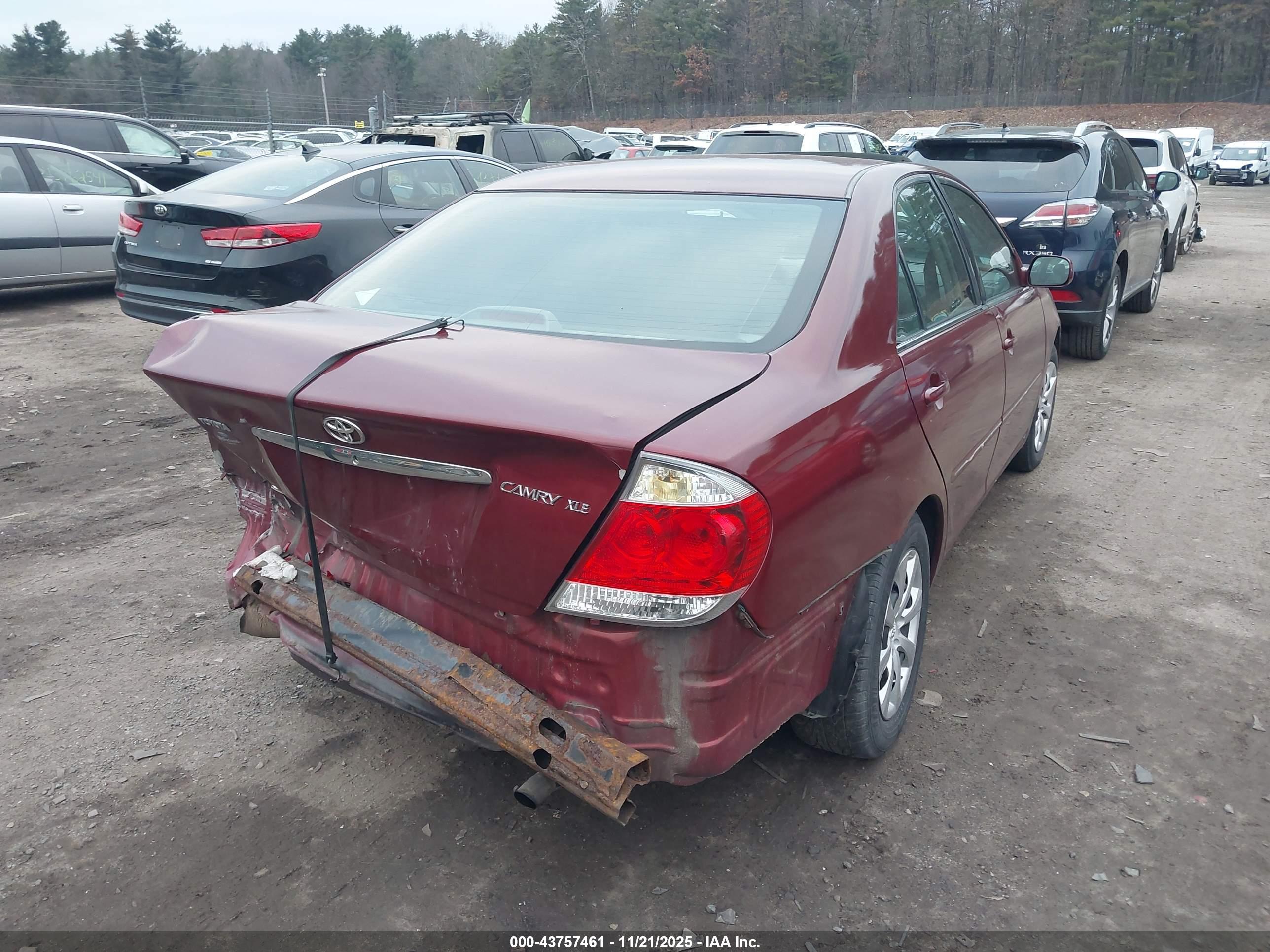 TOYOTA CAMRY image 4