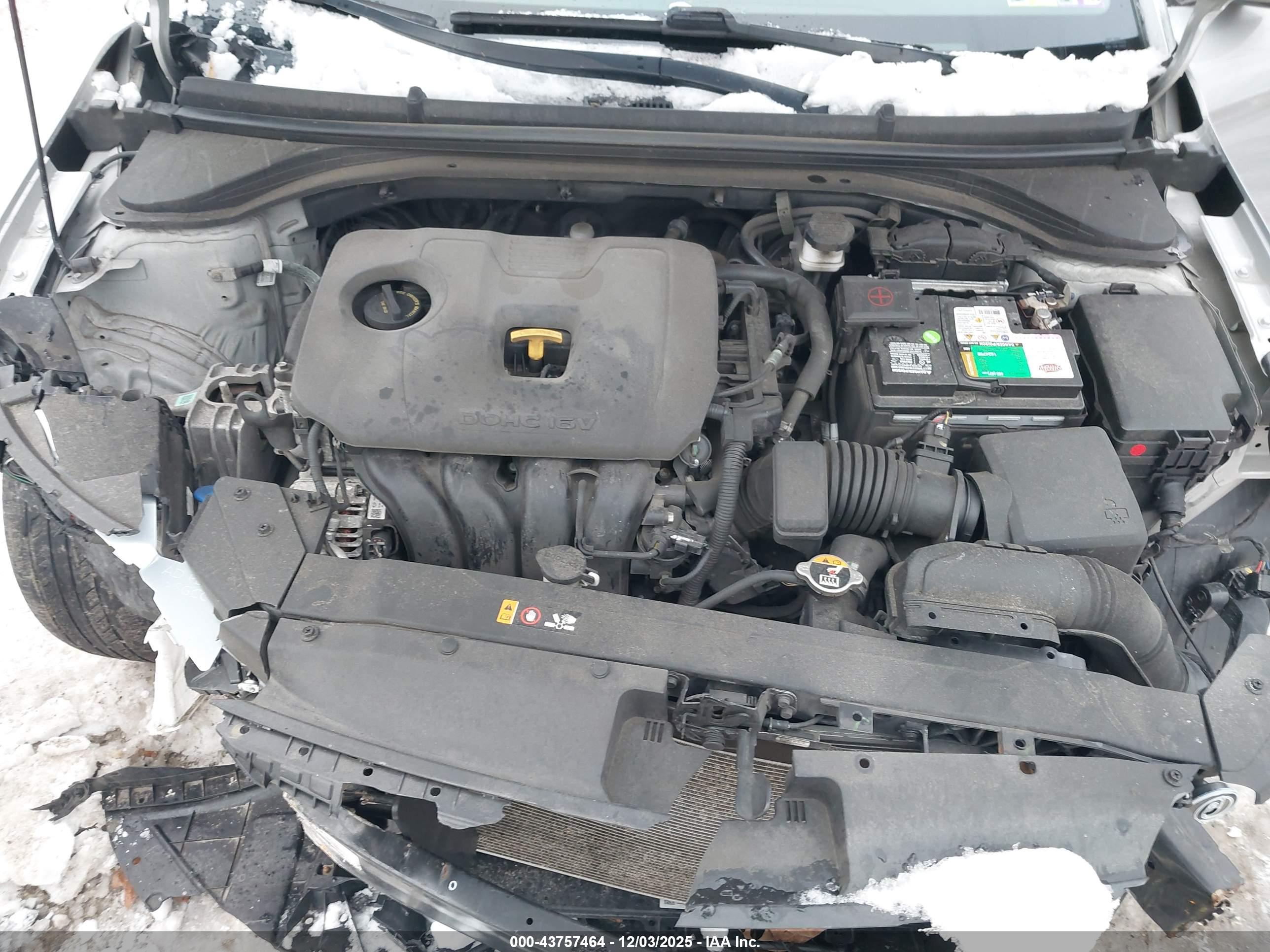 HYUNDAI ELANTRA image 10