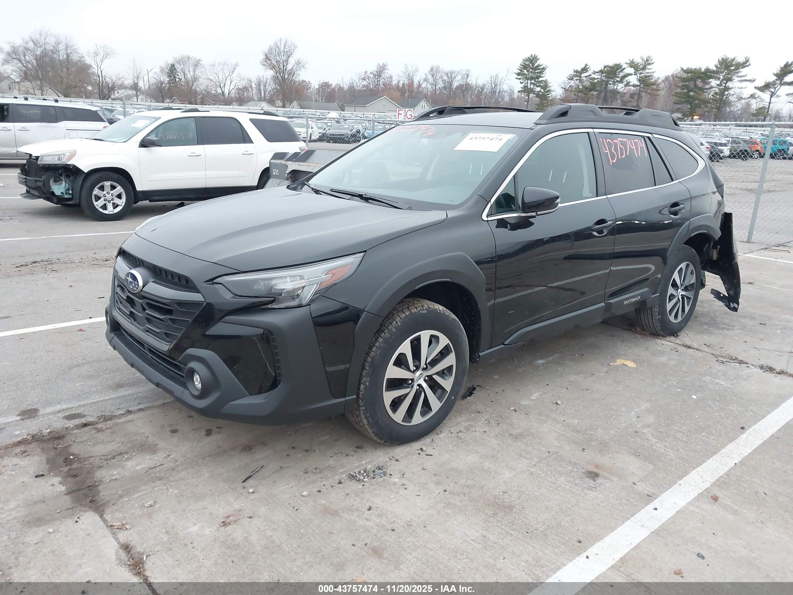 SUBARU OUTBACK image 2