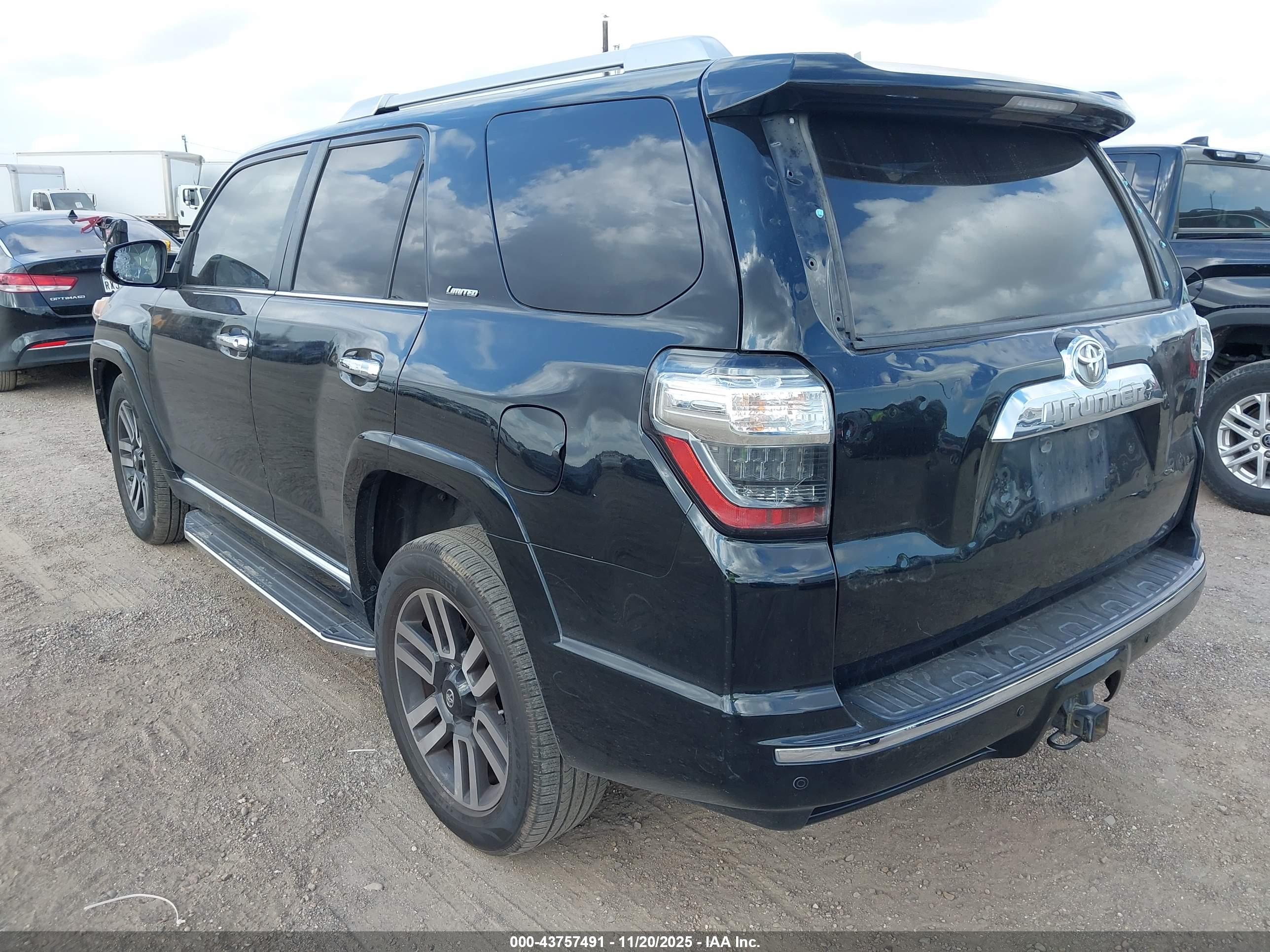 TOYOTA 4RUNNER image 3