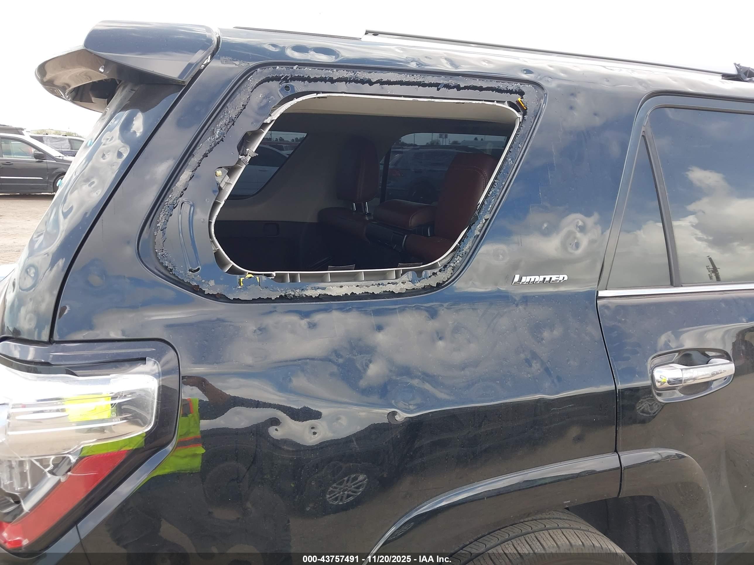 TOYOTA 4RUNNER image 6
