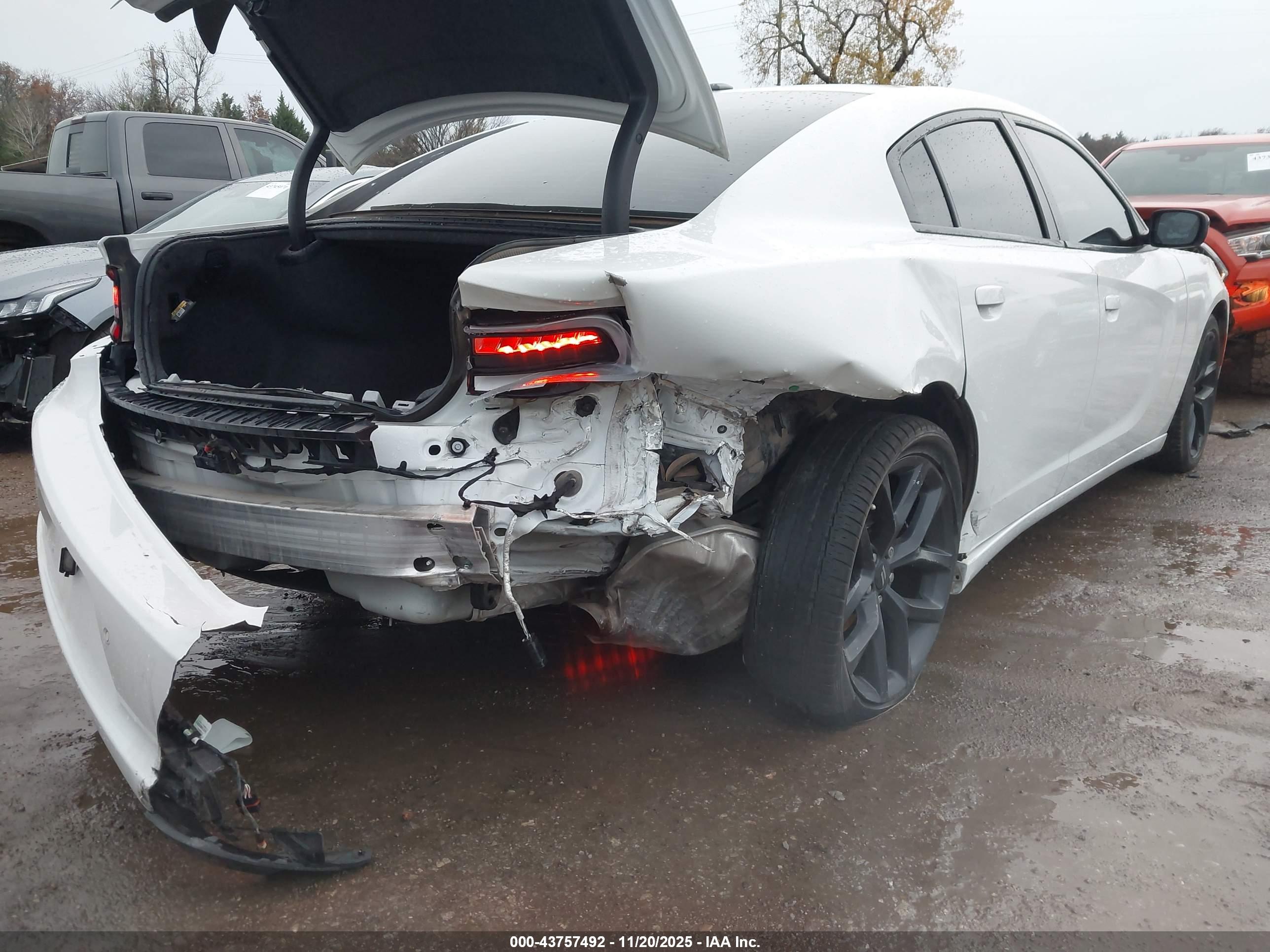 DODGE CHARGER image 6