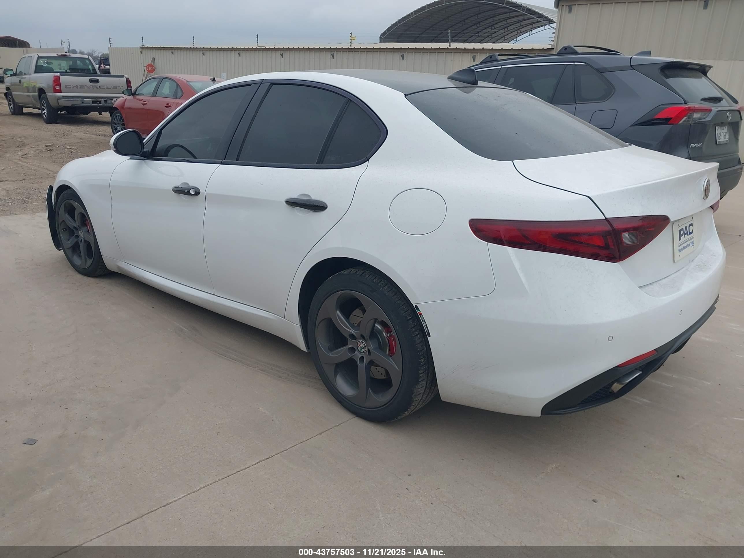 ALFA ROMEO image 3