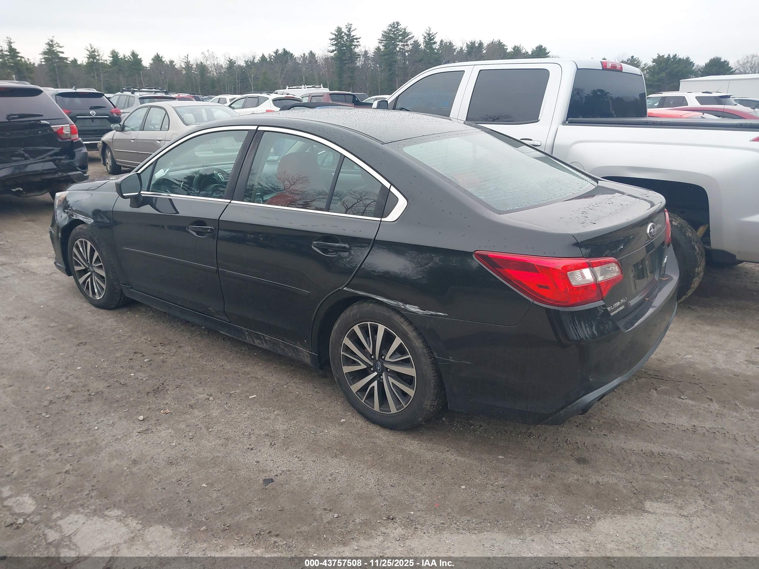 SUBARU LEGACY image 3