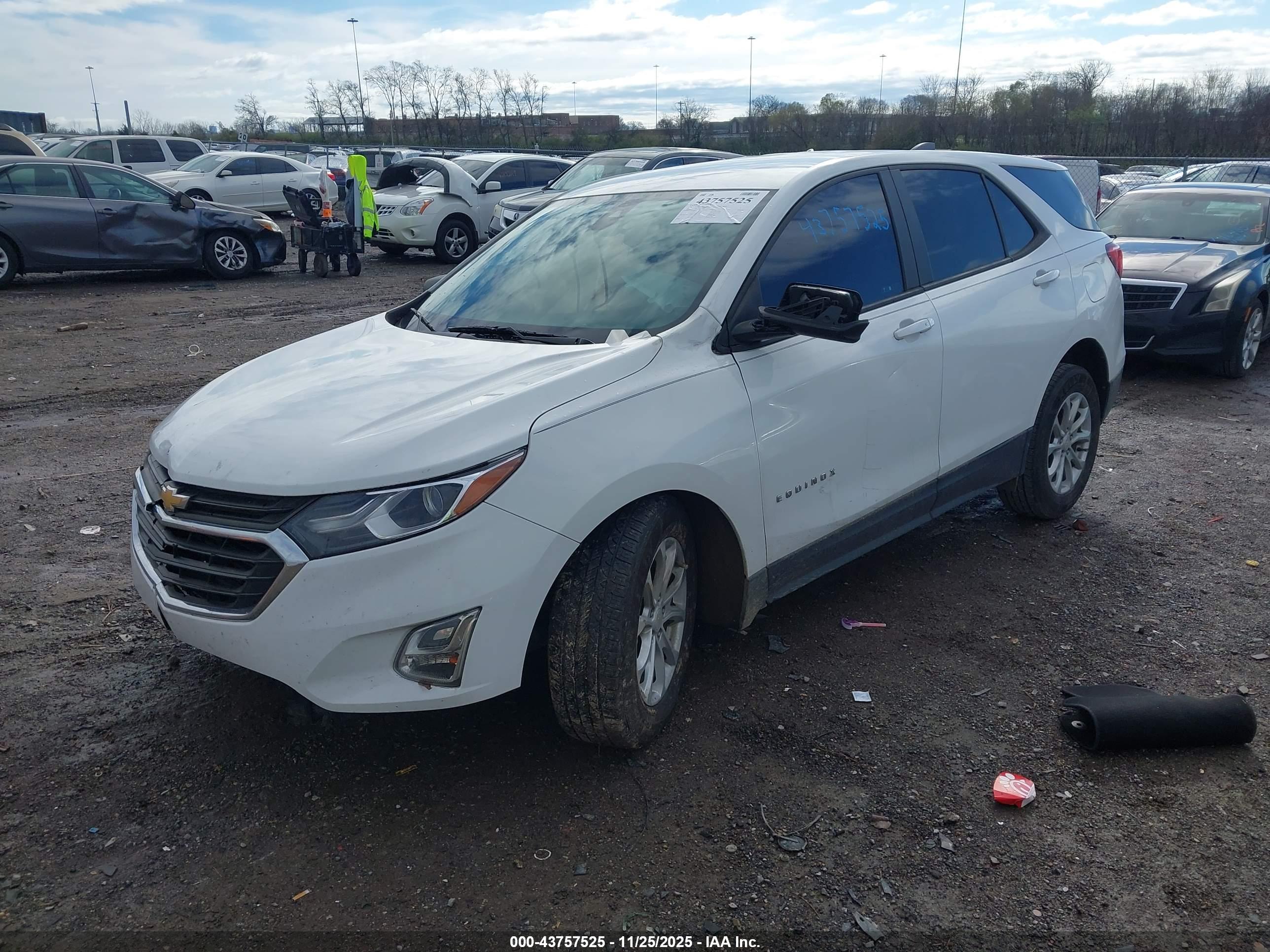CHEVROLET EQUINOX image 2
