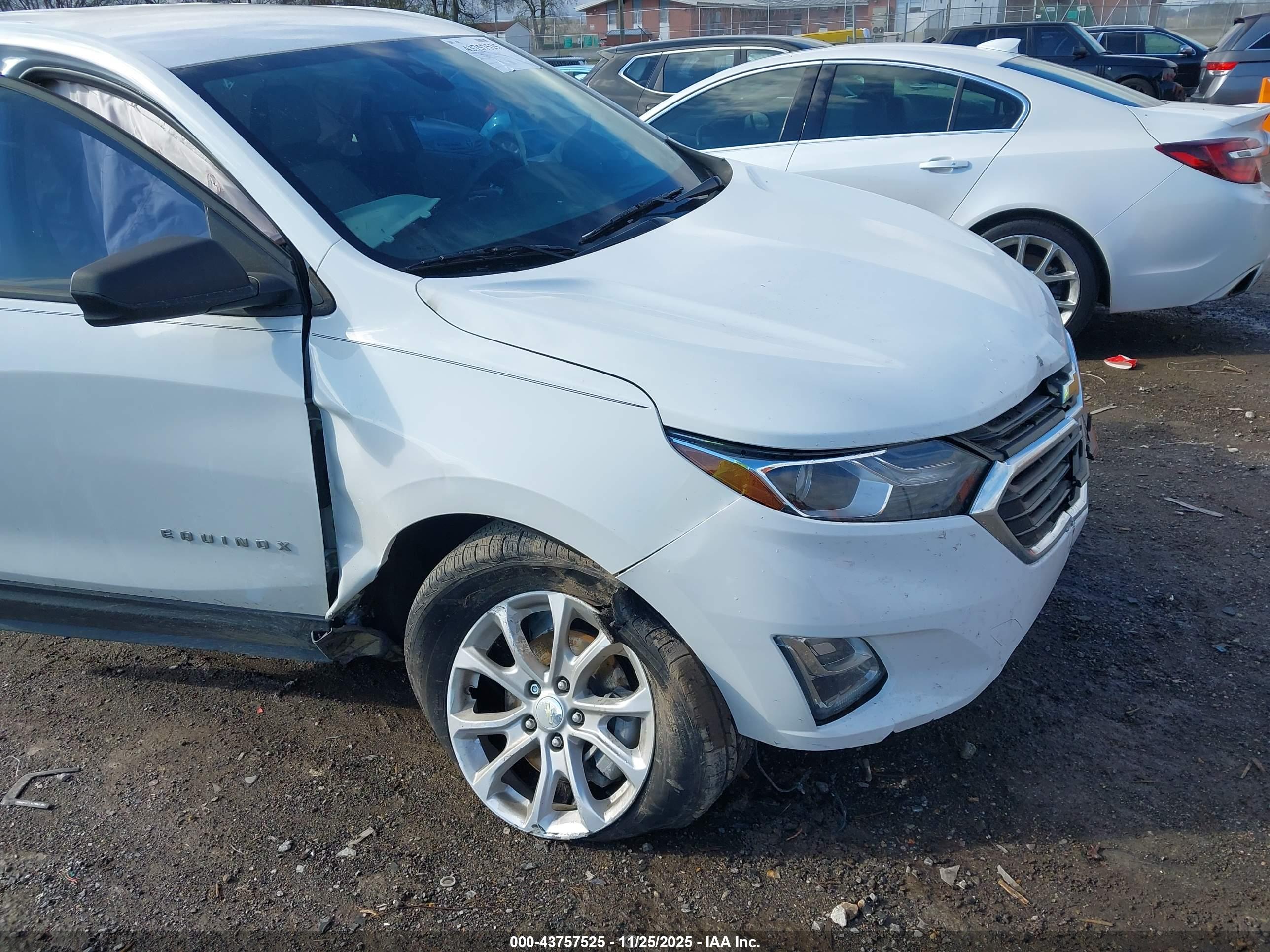 CHEVROLET EQUINOX image 6