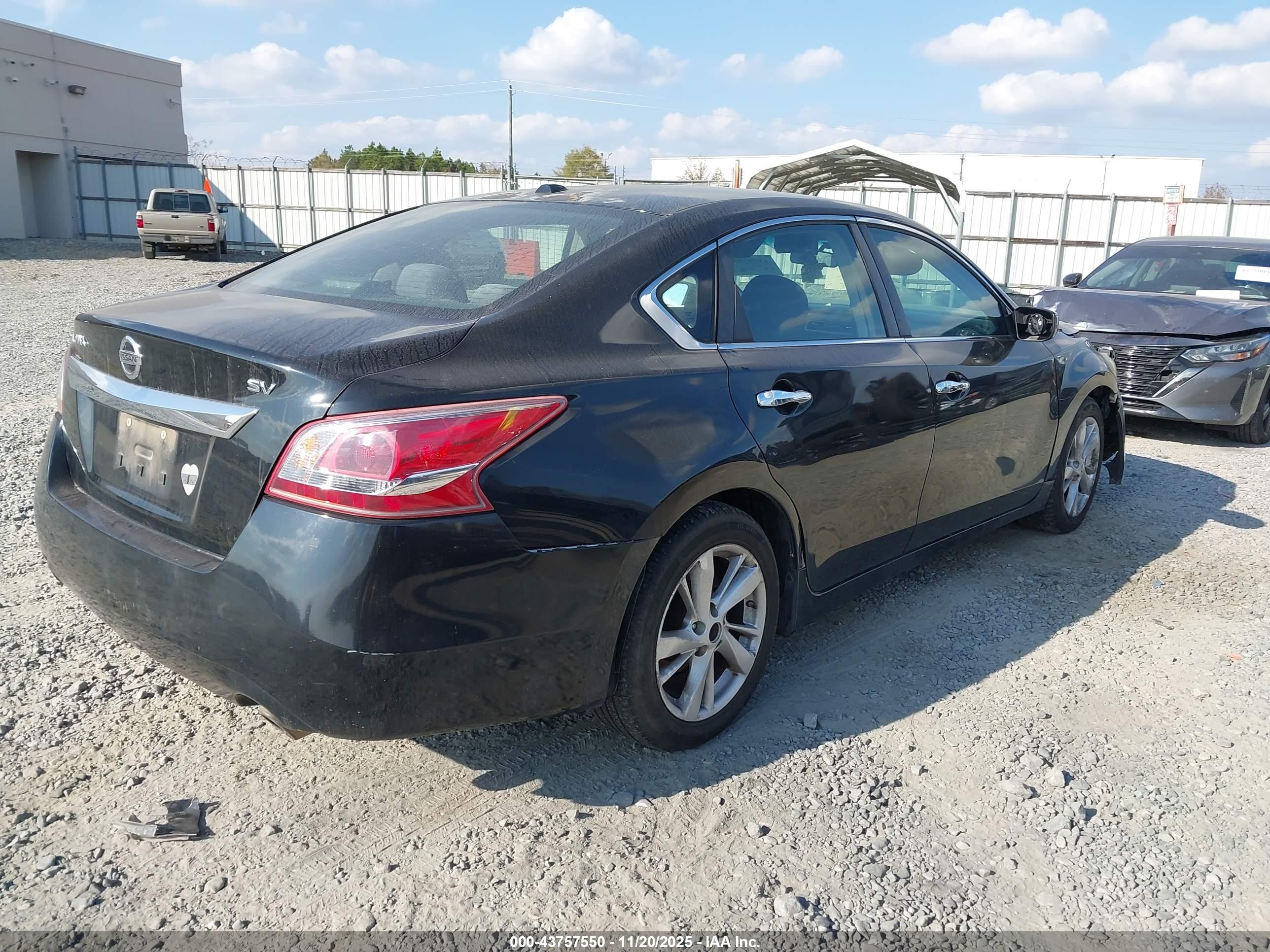 NISSAN ALTIMA image 4