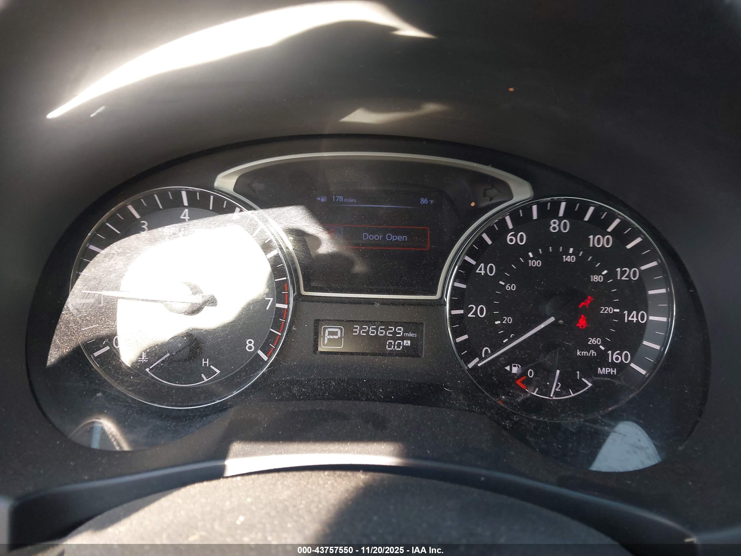 NISSAN ALTIMA image 7