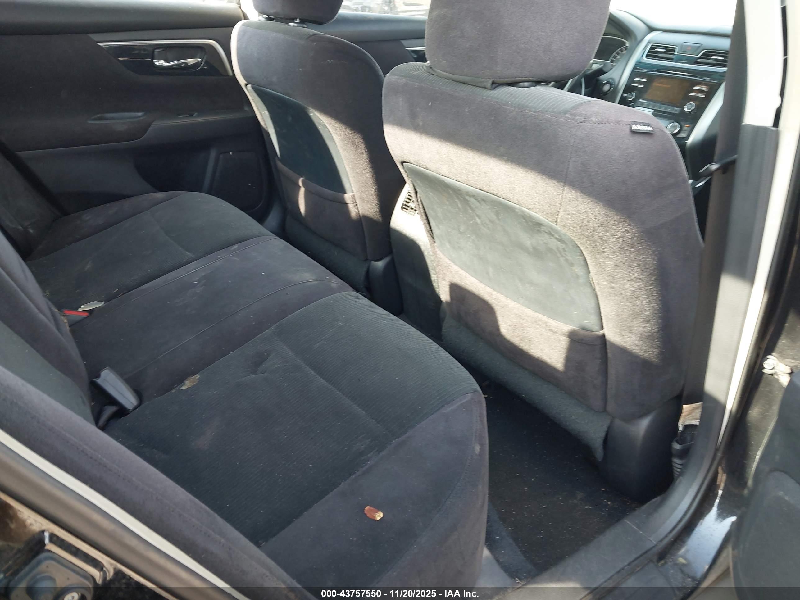 NISSAN ALTIMA image 8