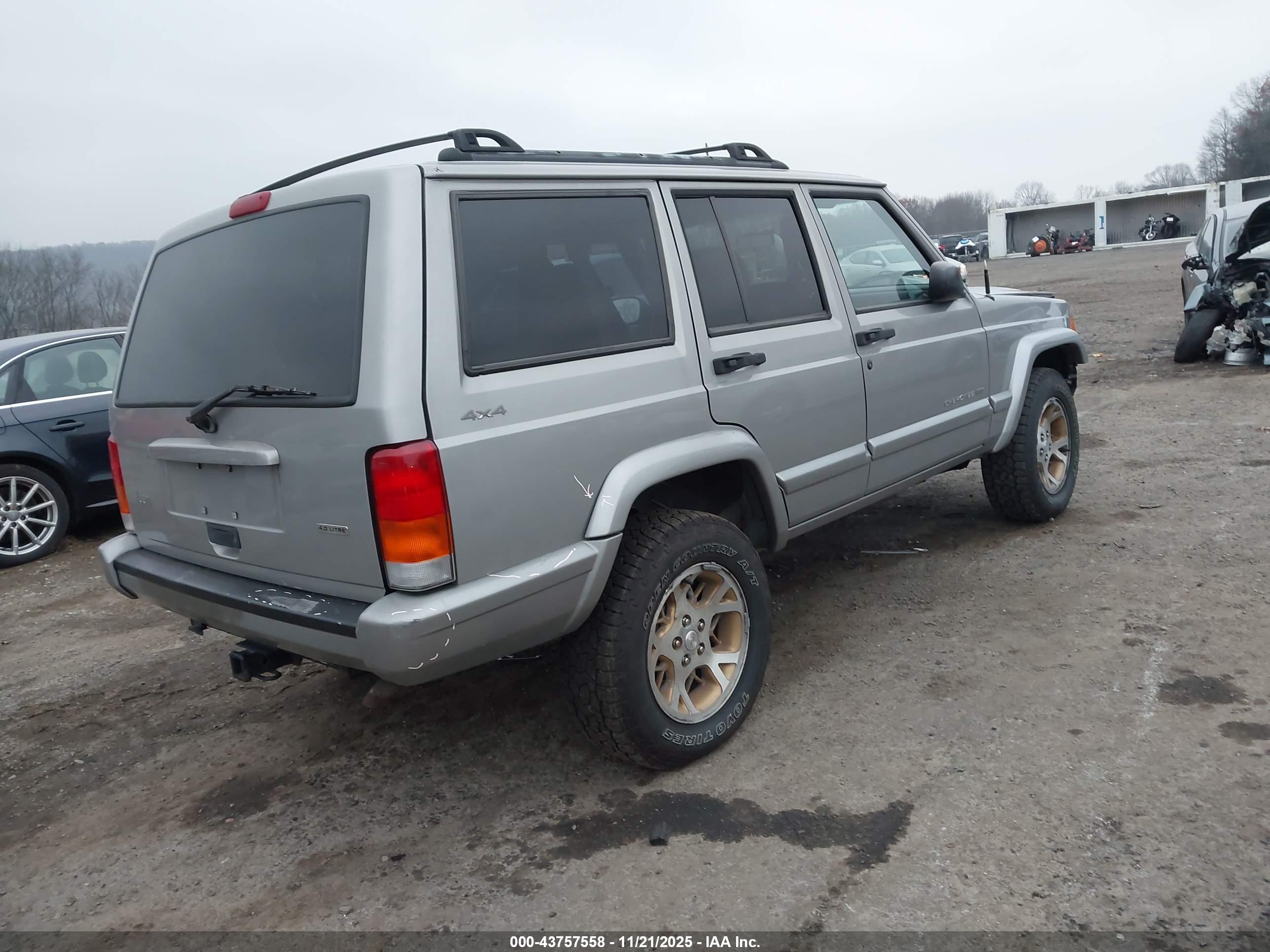 JEEP CHEROKEE image 4