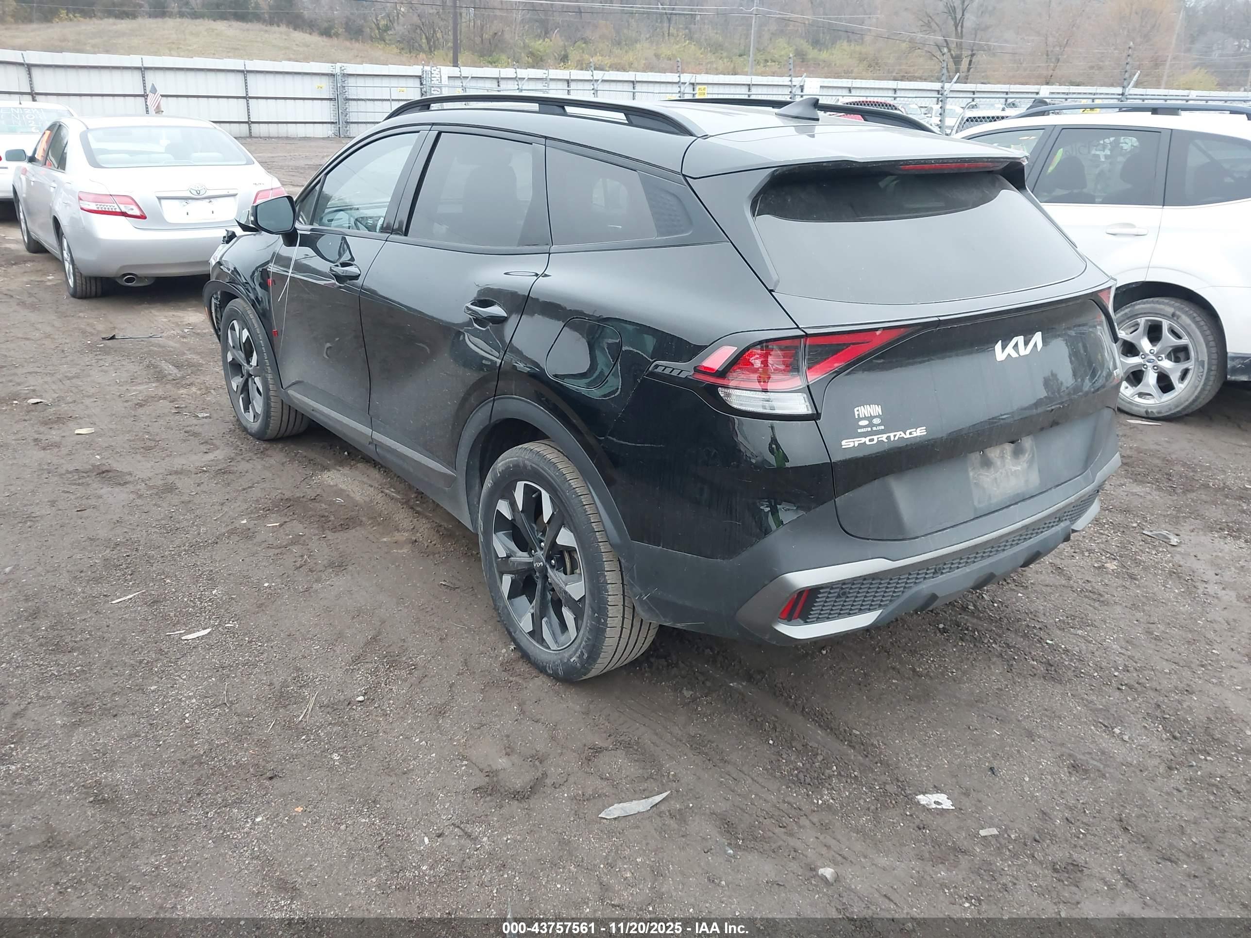 KIA SPORTAGE image 3
