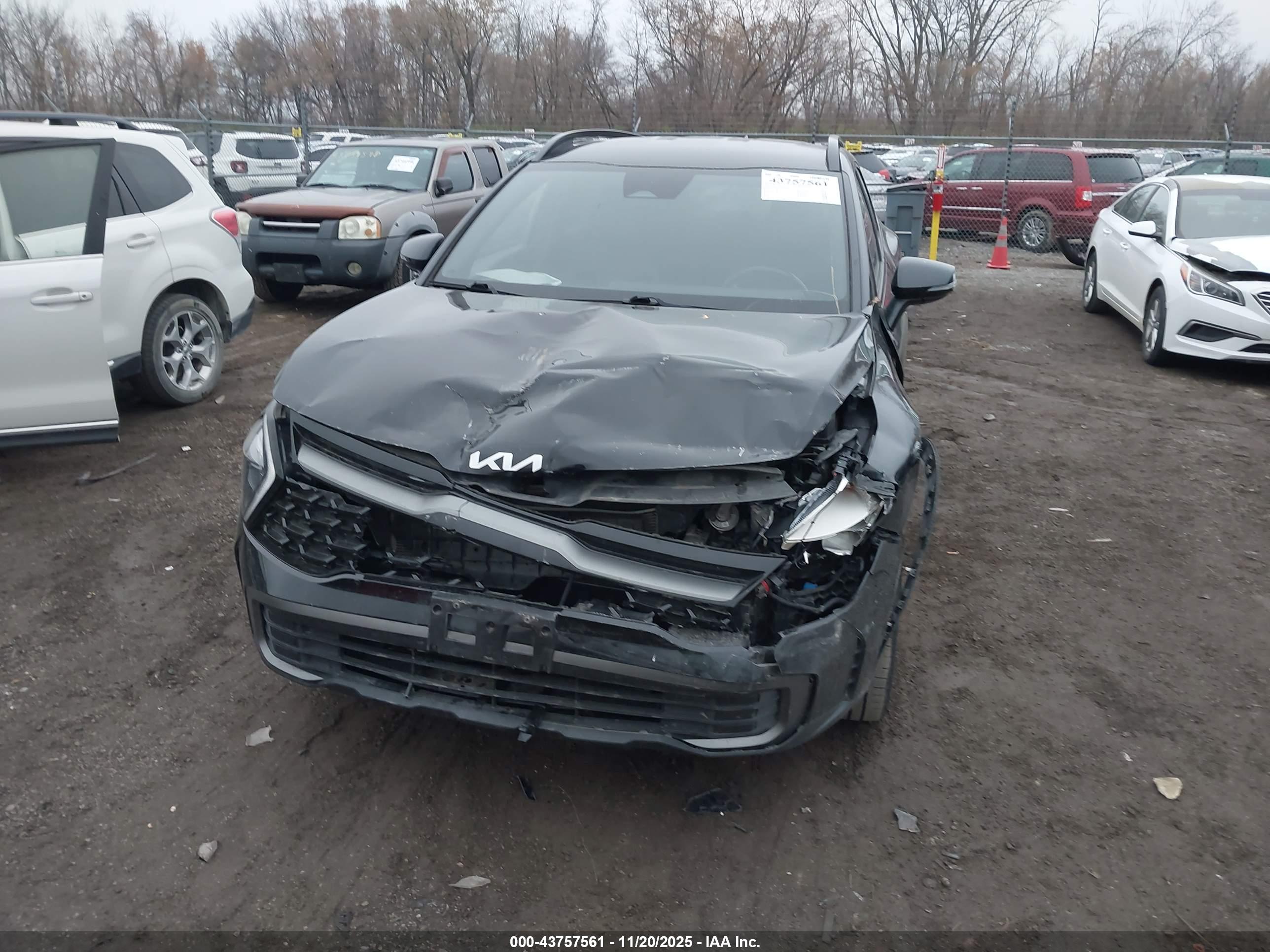 KIA SPORTAGE image 6
