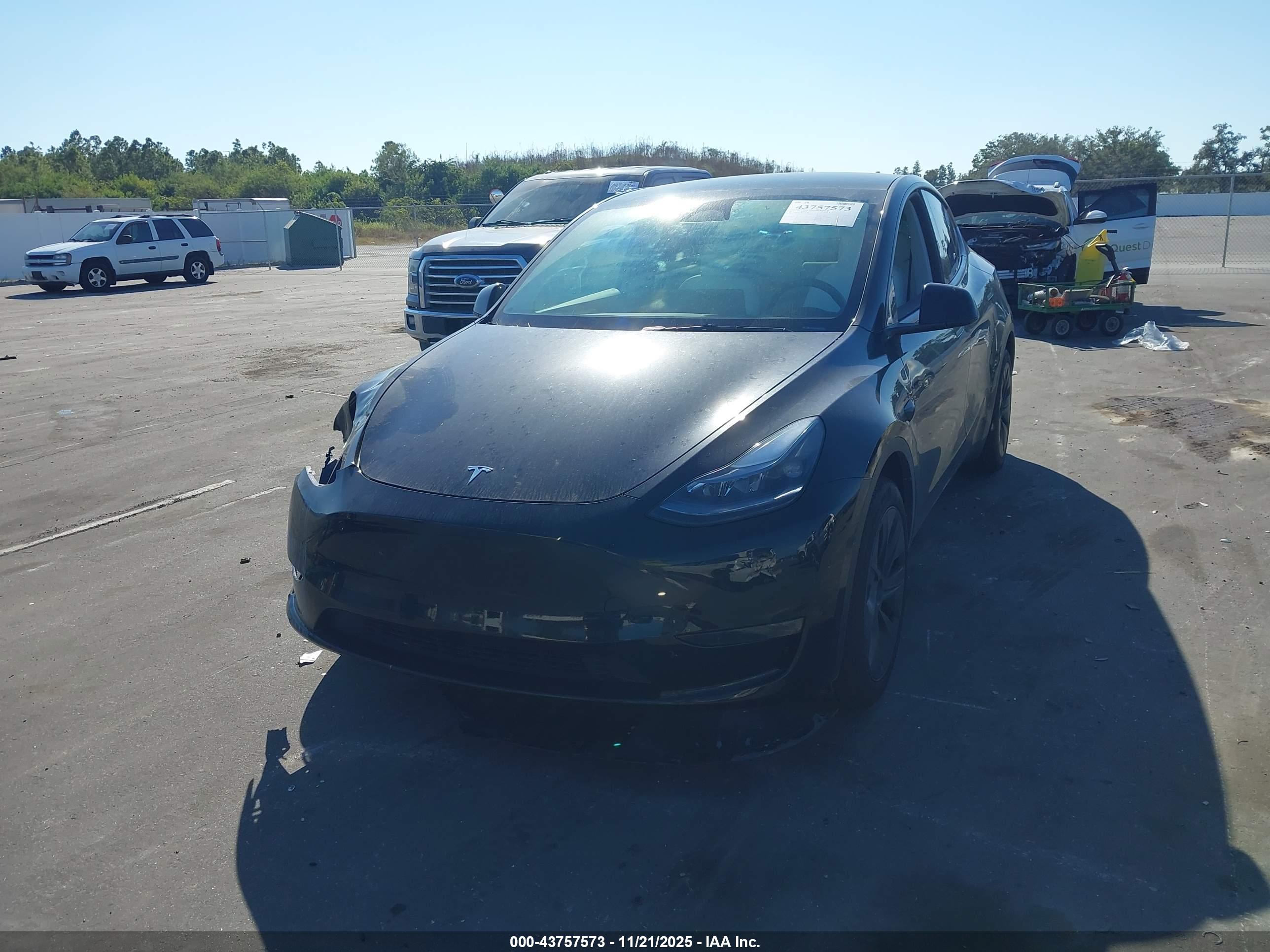 TESLA MODEL image 2
