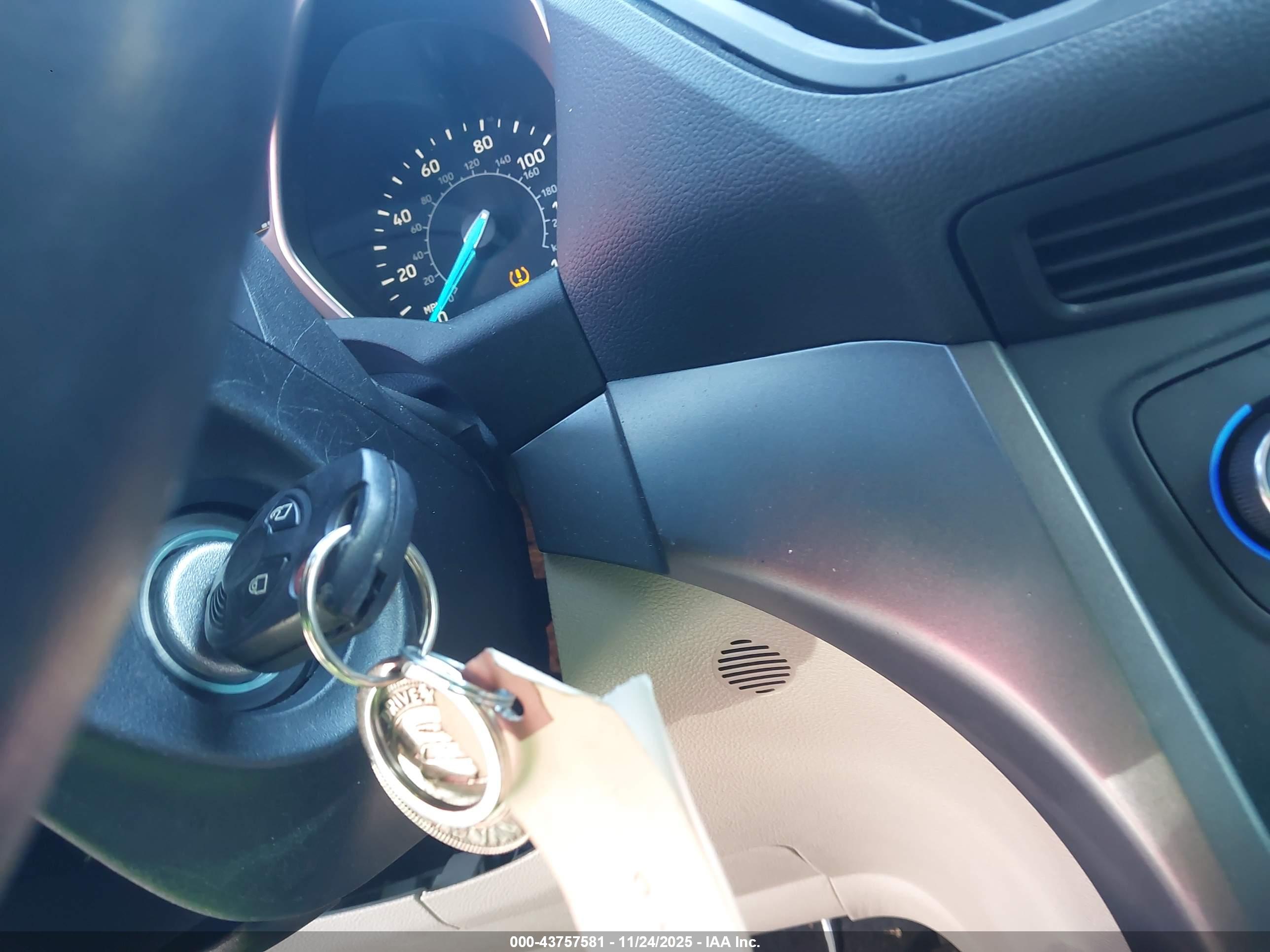FORD ESCAPE image 11