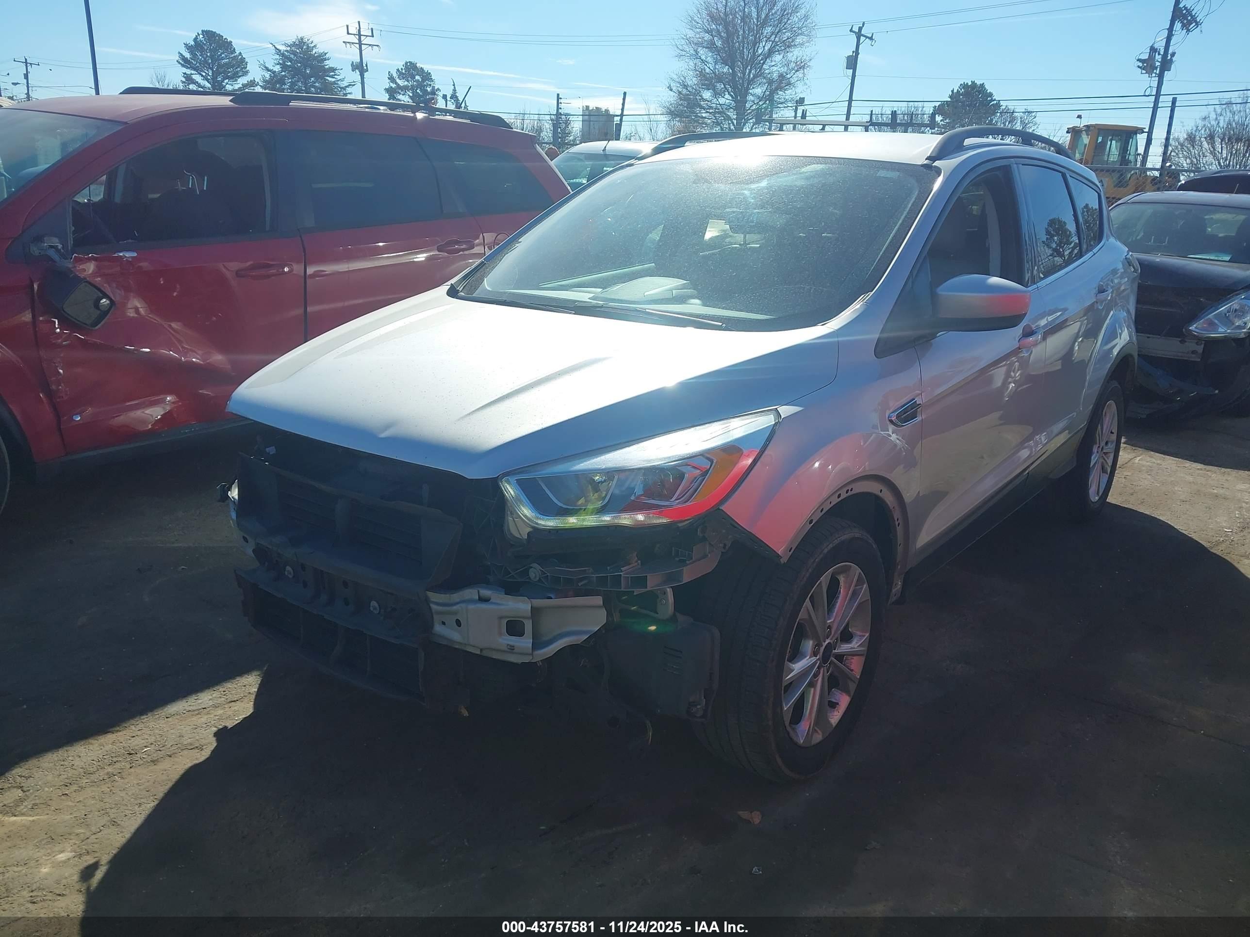 FORD ESCAPE image 2