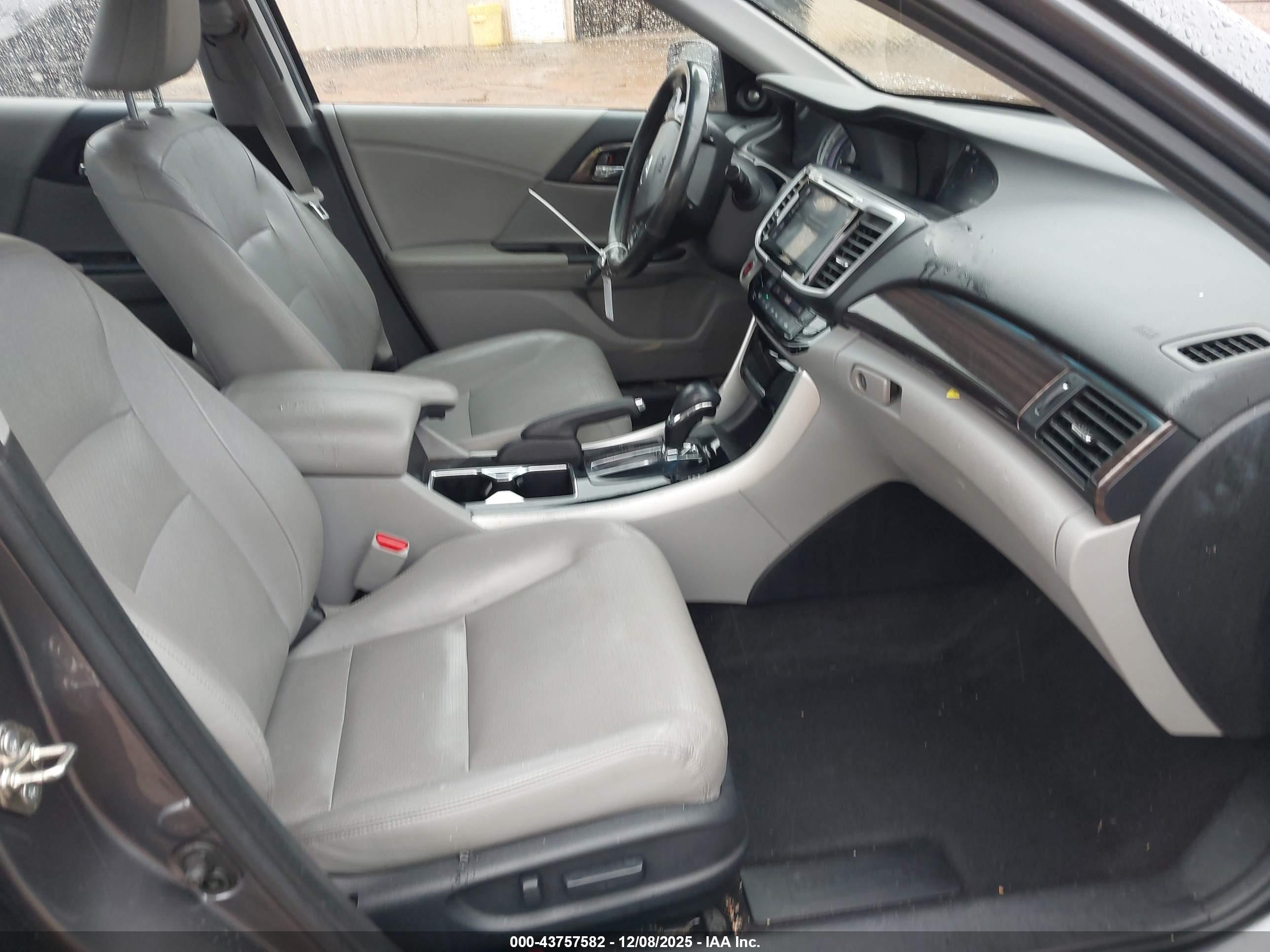 HONDA ACCORD image 5