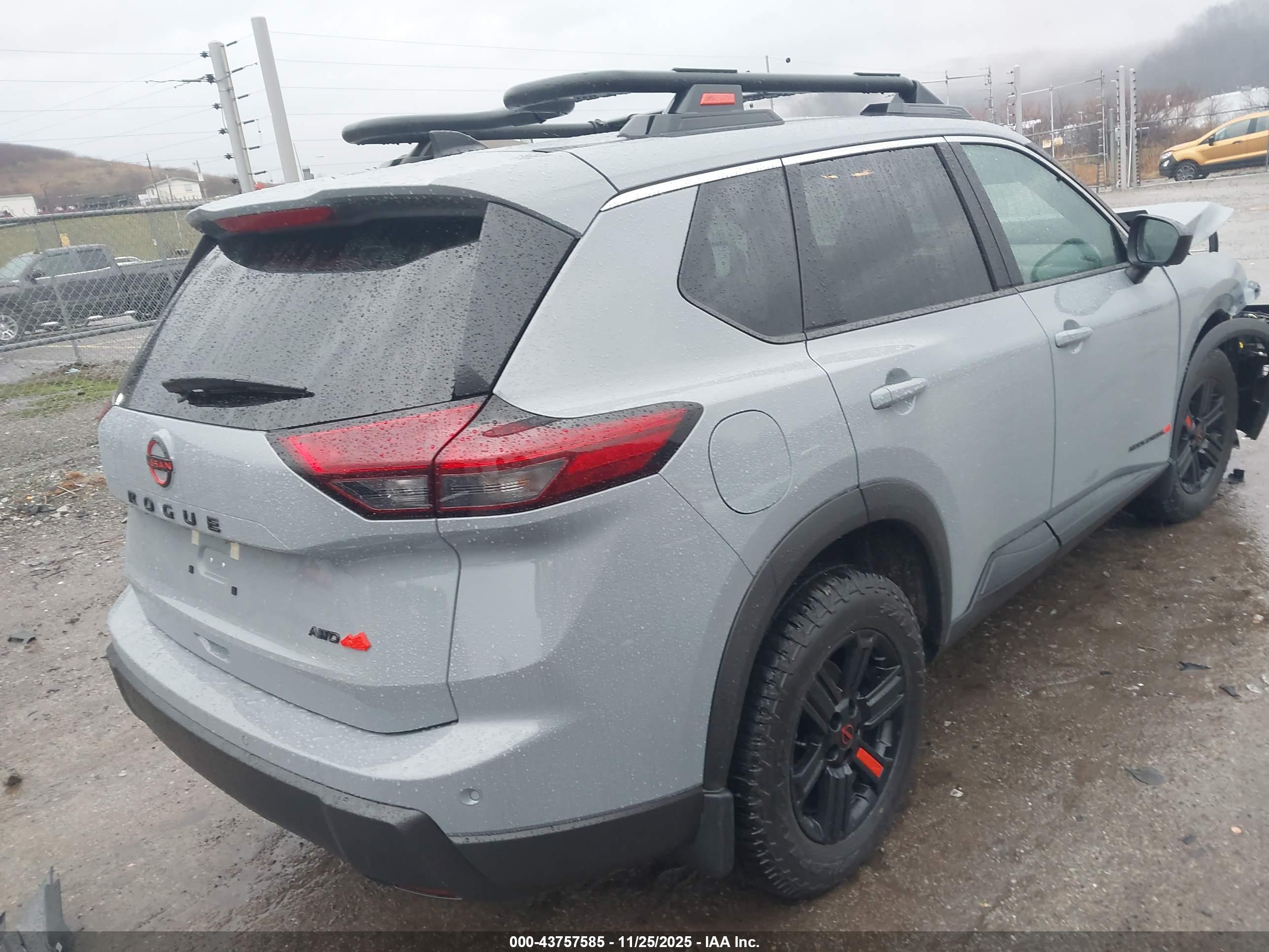 NISSAN ROGUE image 4