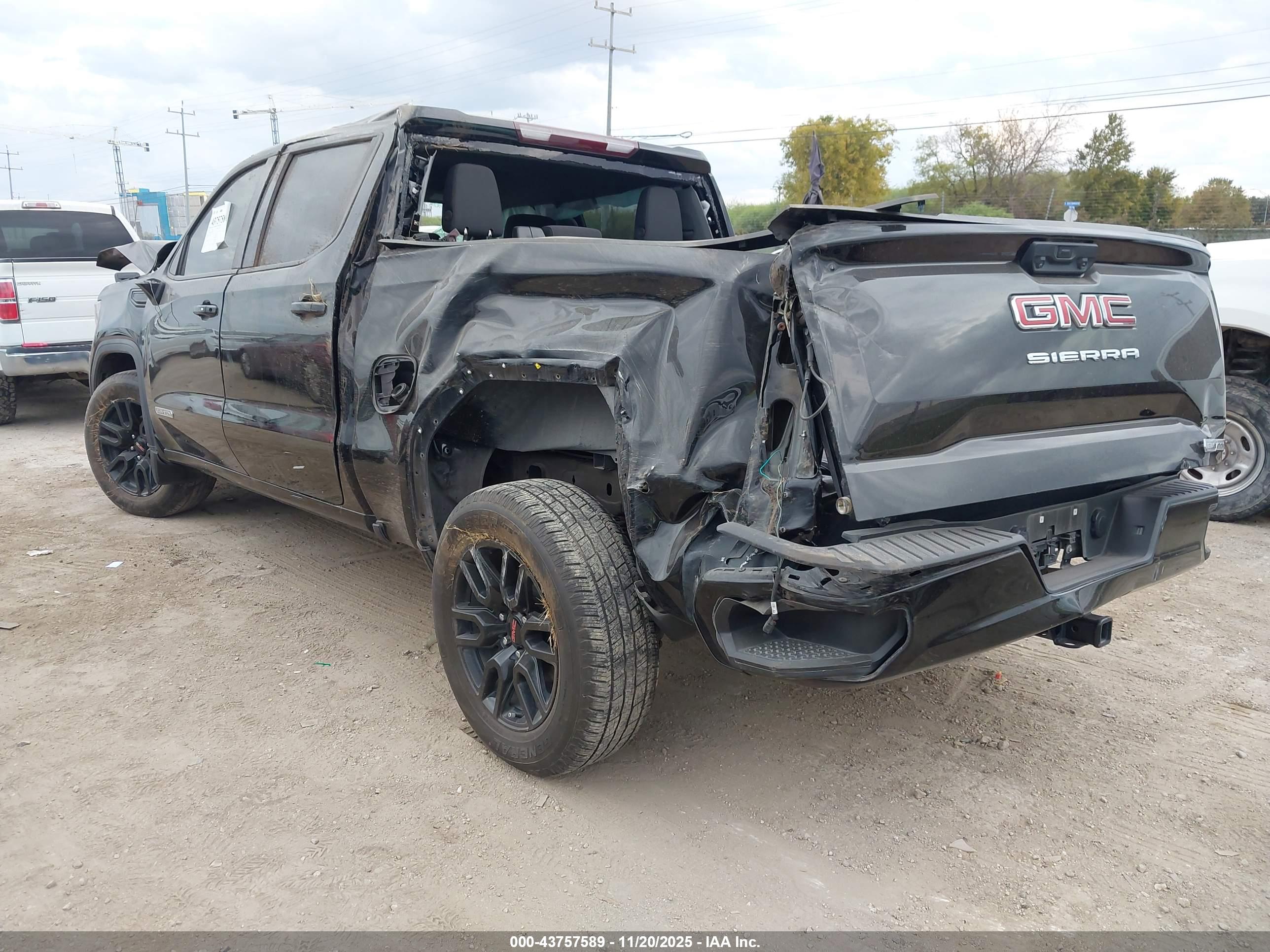GMC SIERRA image 3