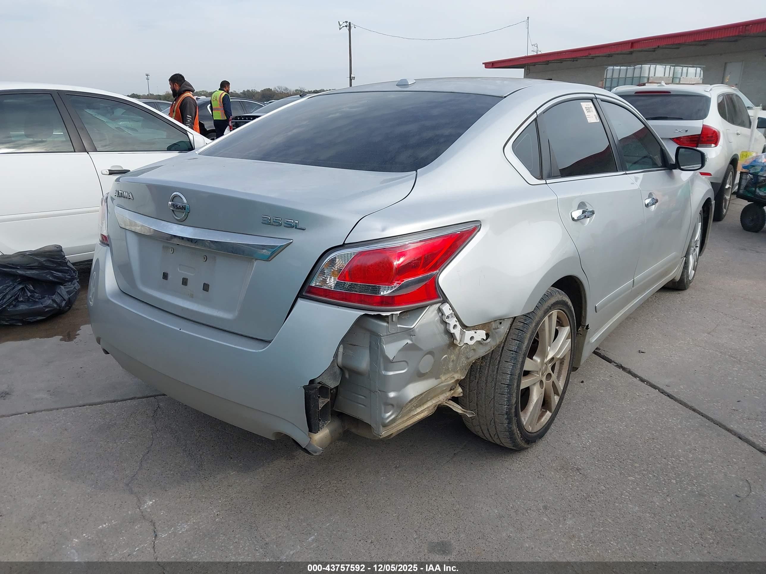 NISSAN ALTIMA image 4