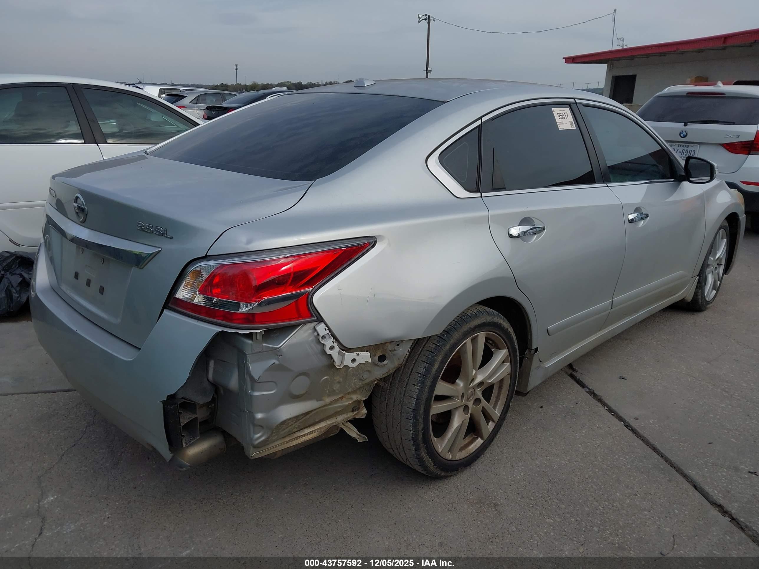 NISSAN ALTIMA image 6