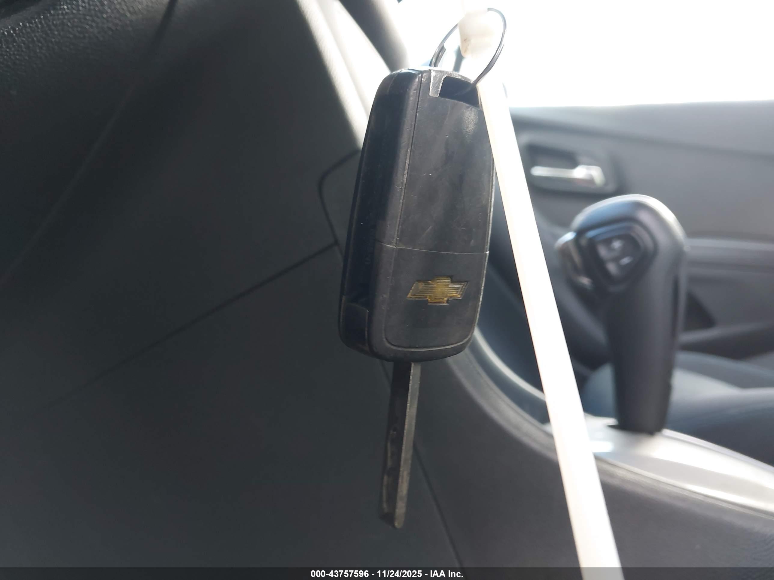 CHEVROLET TRAX image 11