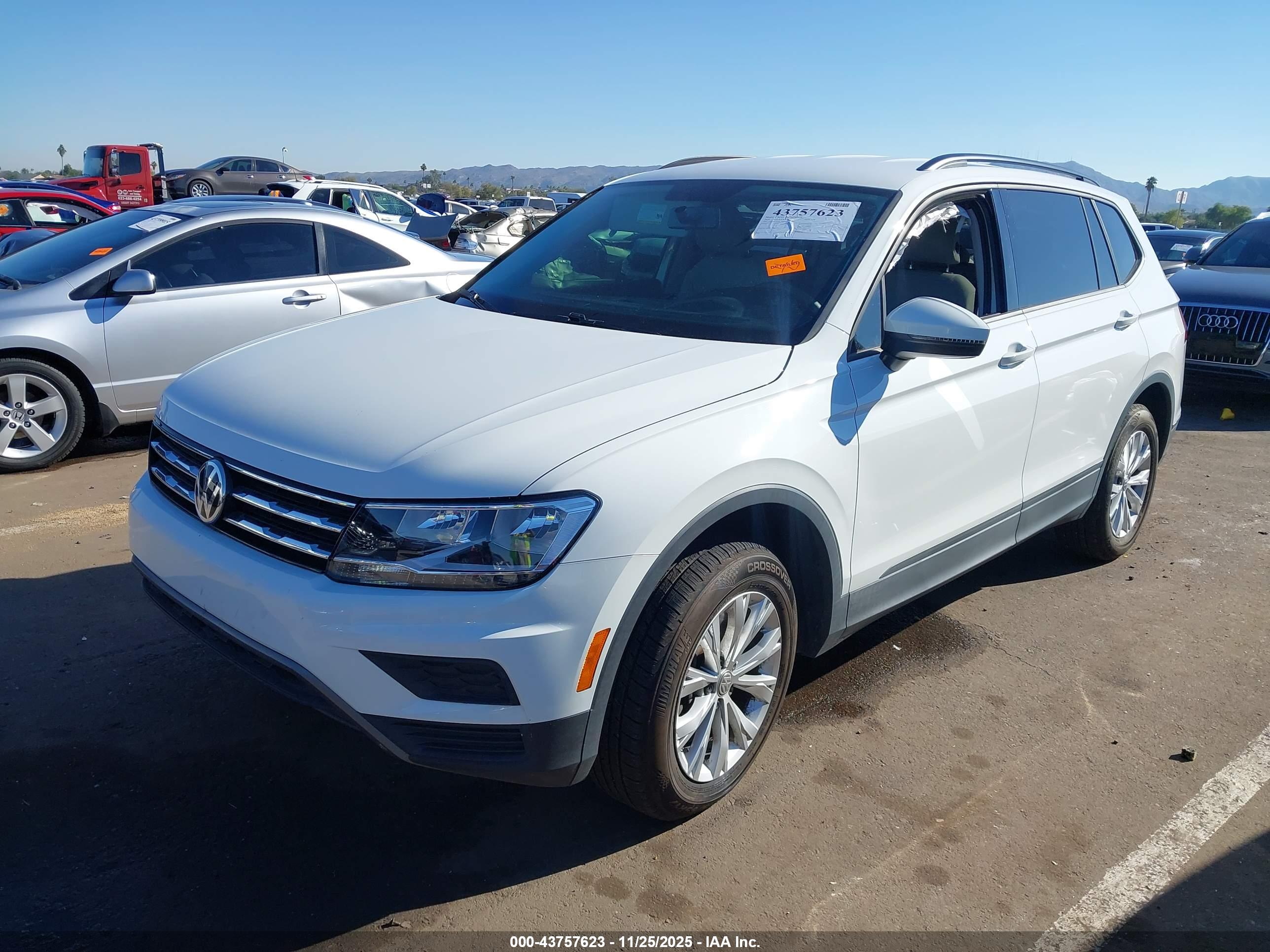 VOLKSWAGEN TIGUAN image 2