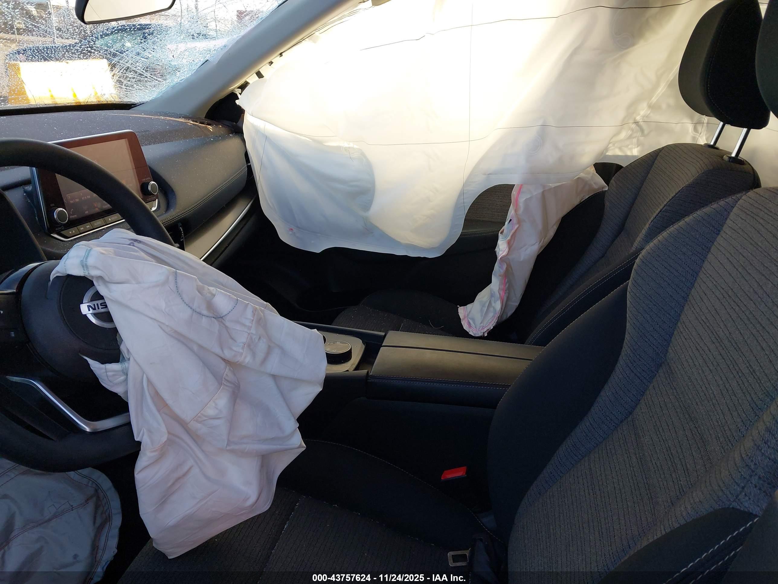 NISSAN ROGUE image 5