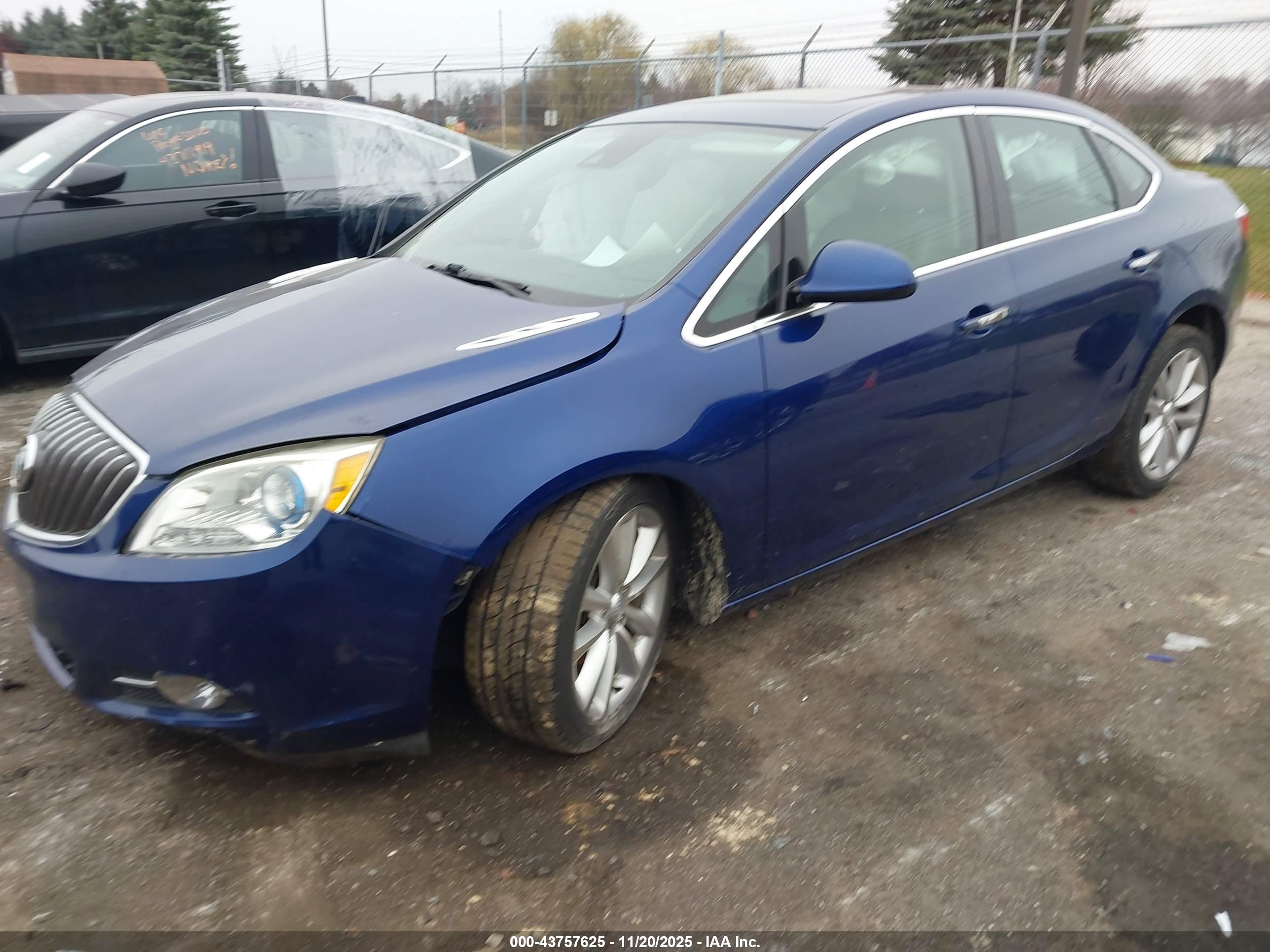 BUICK VERANO image 2