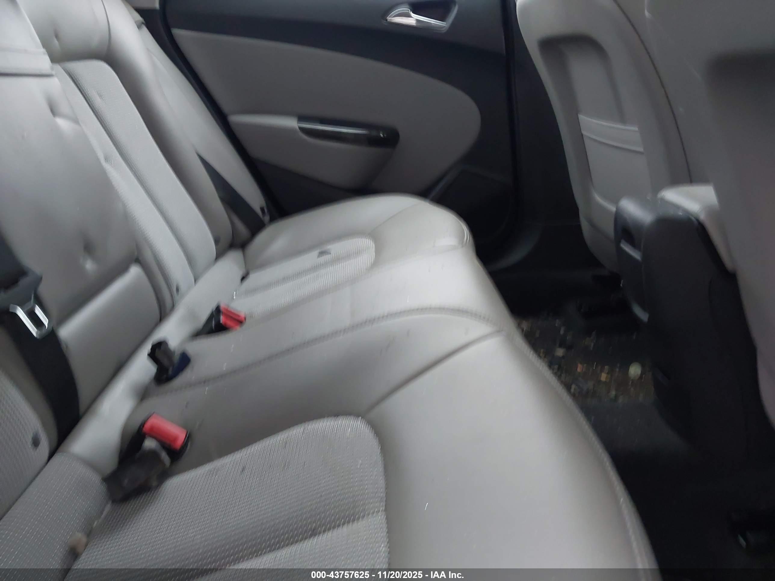 BUICK VERANO image 8