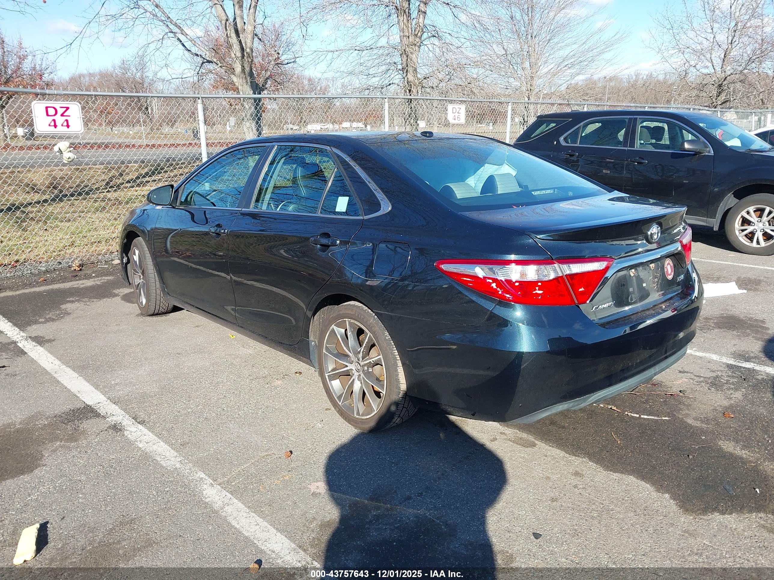 TOYOTA CAMRY image 3