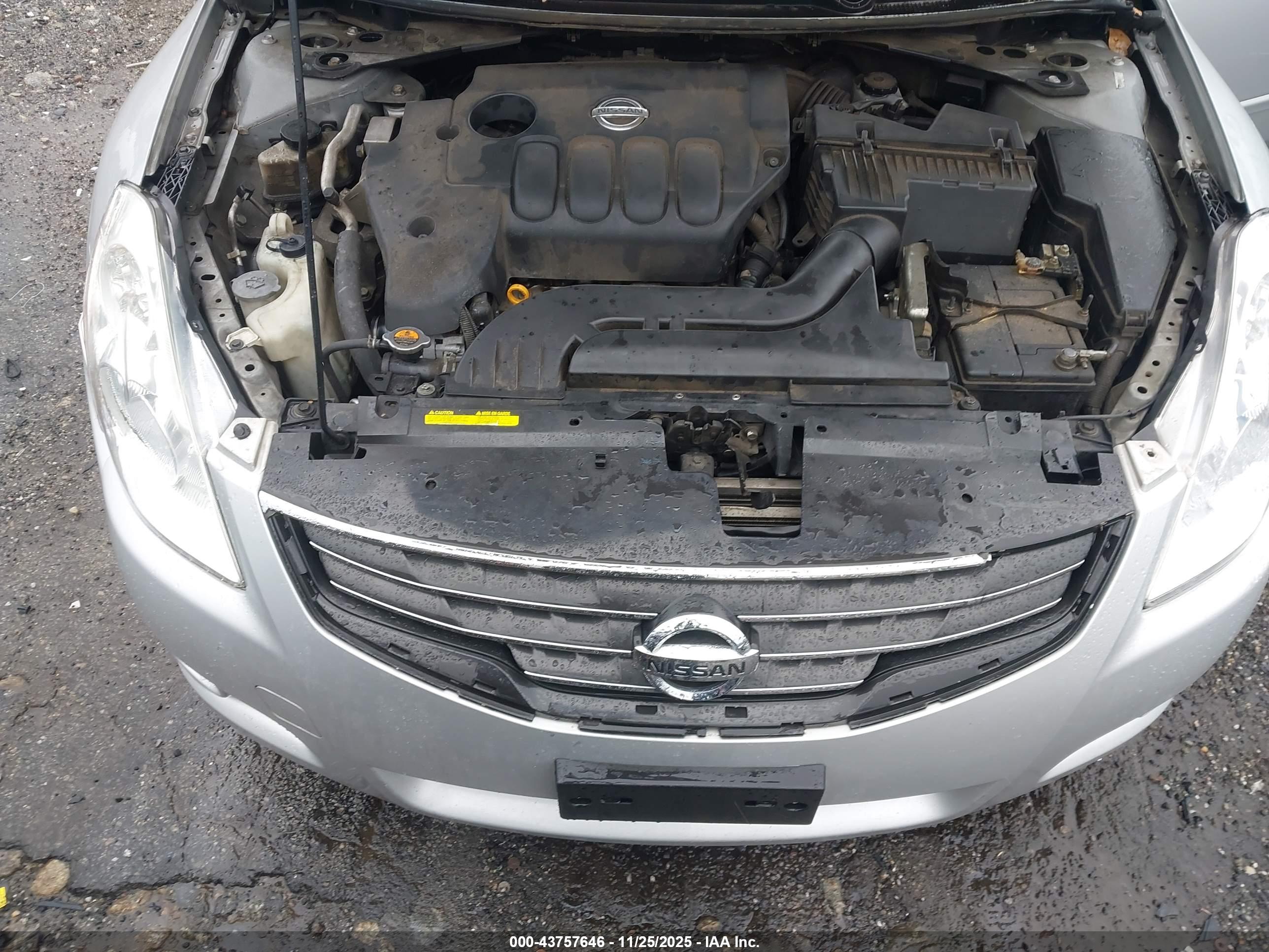 NISSAN ALTIMA image 10