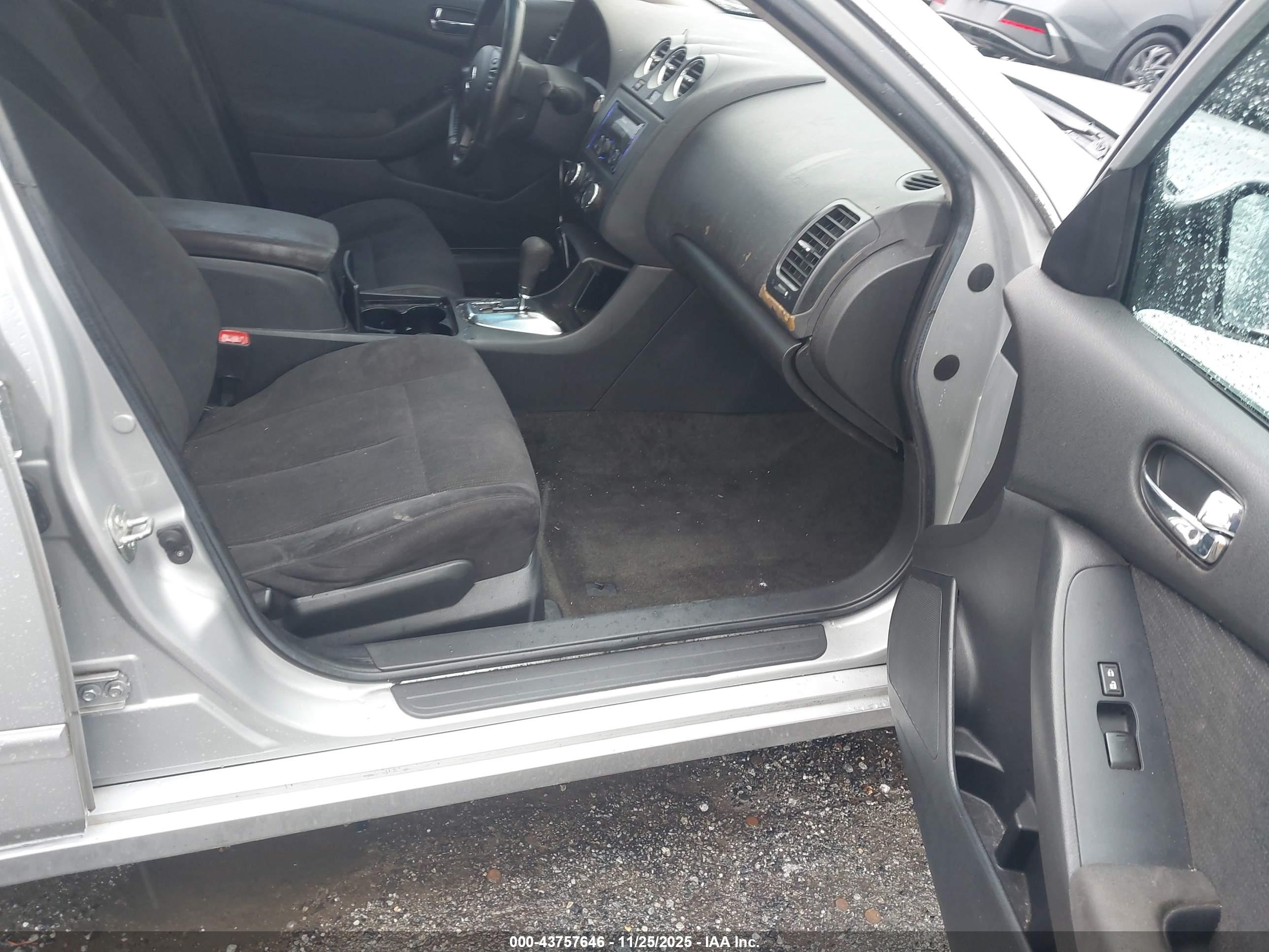 NISSAN ALTIMA image 5