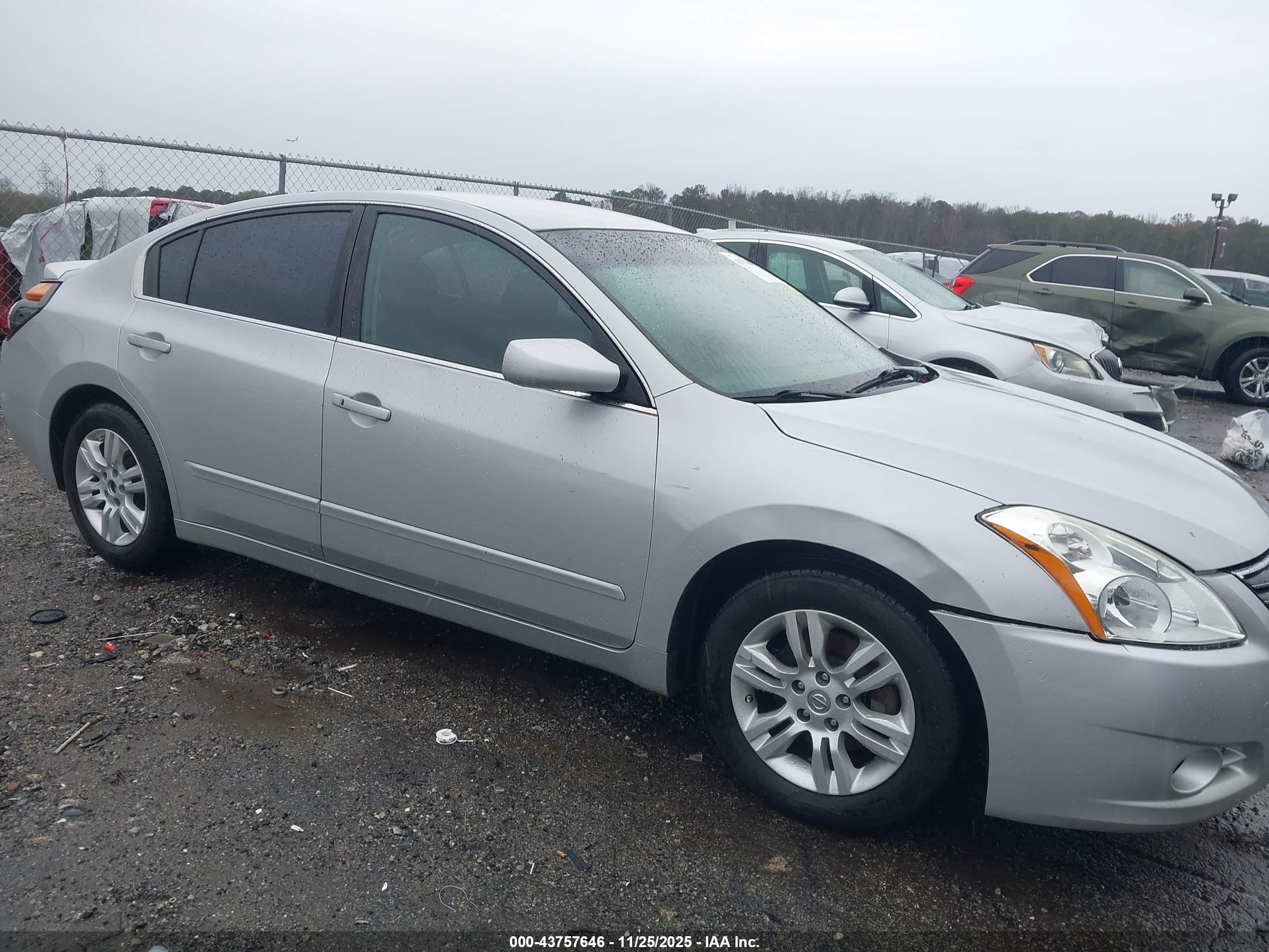 NISSAN ALTIMA image 6