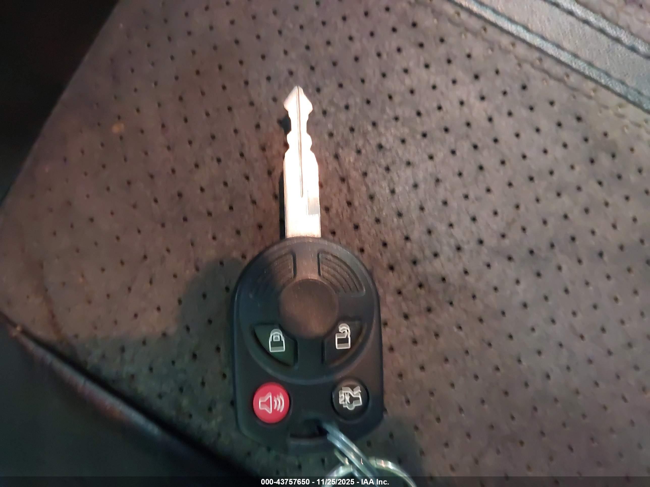 LINCOLN MKZ image 11
