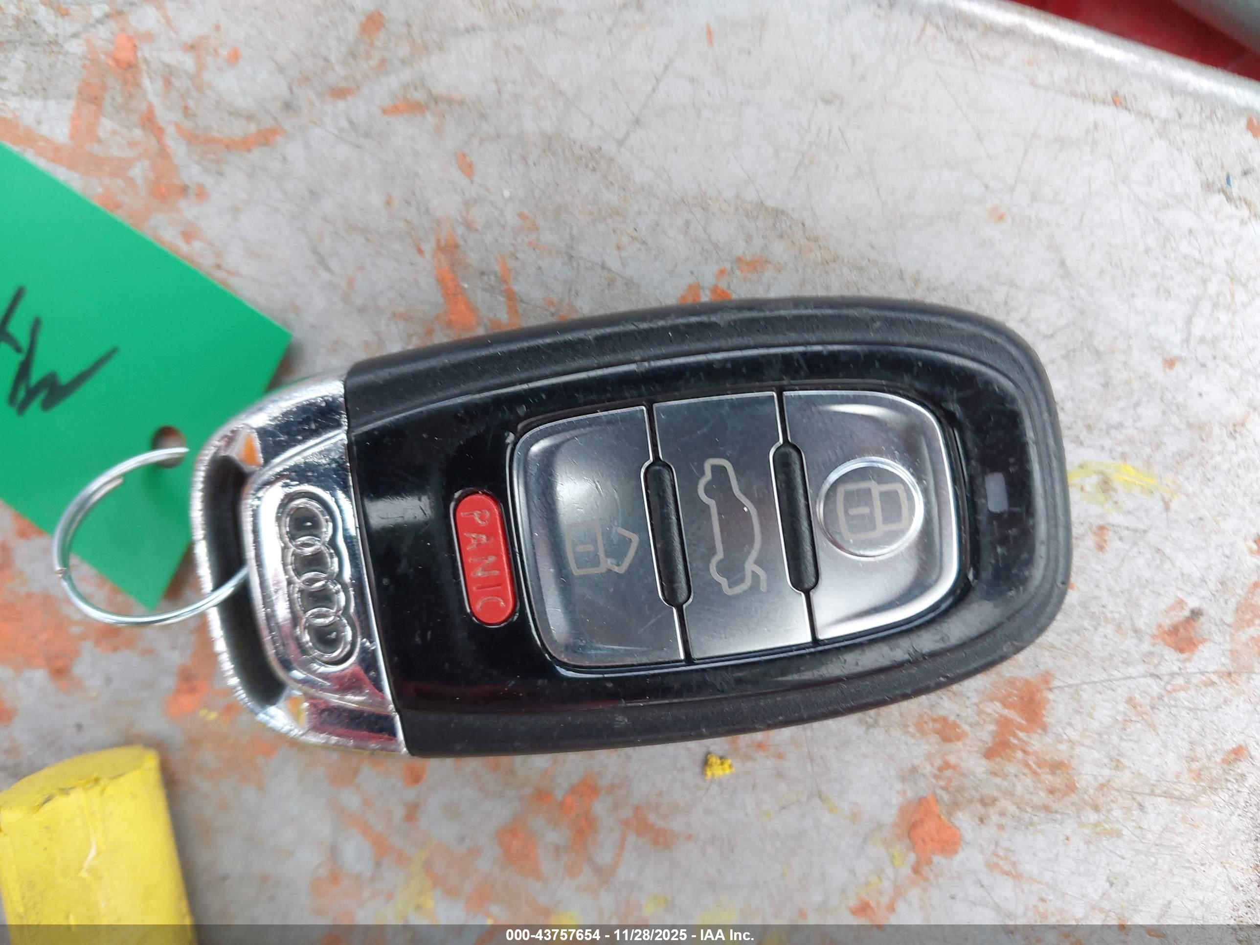 AUDI A8 image 11