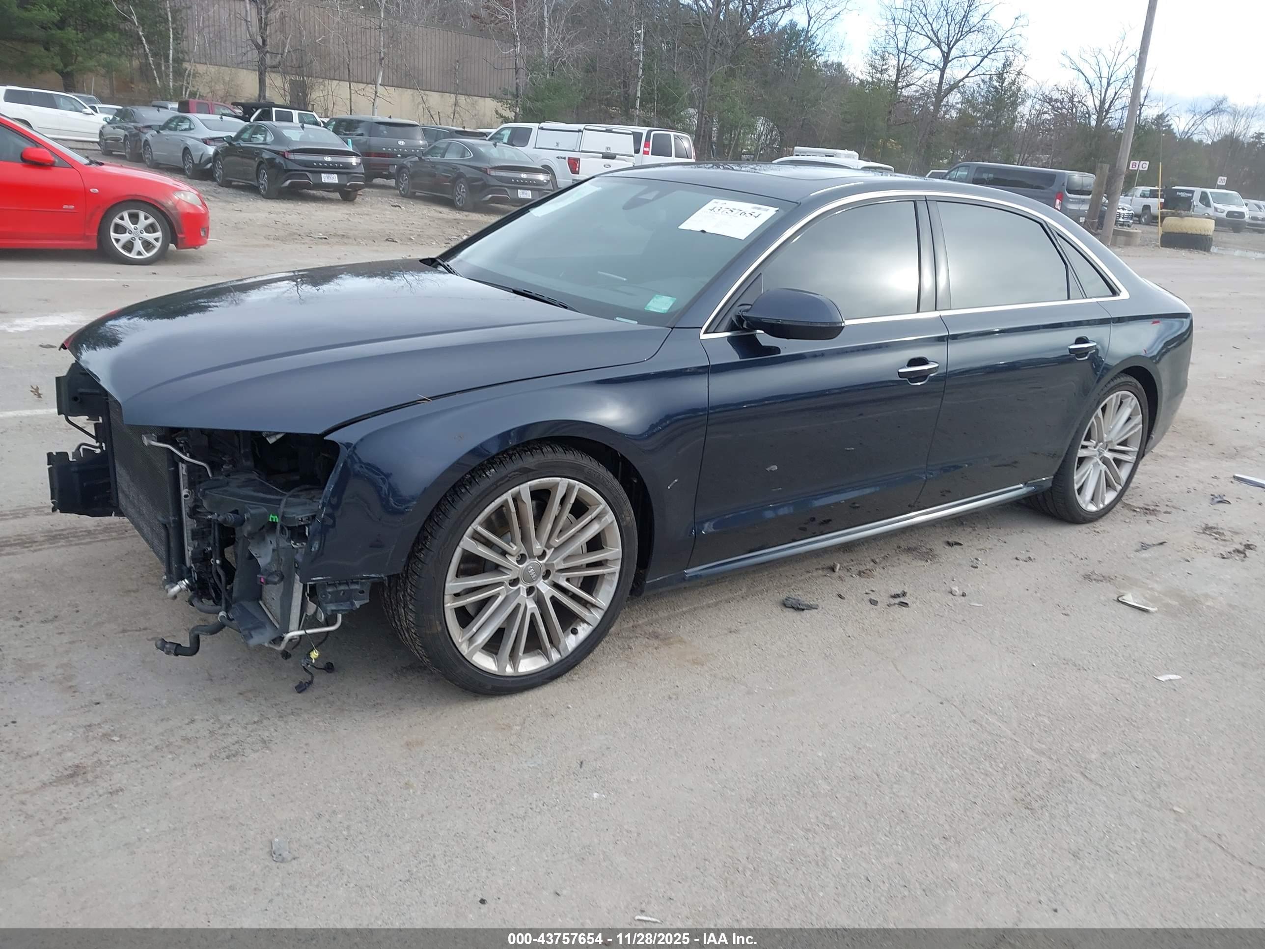 AUDI A8 image 2
