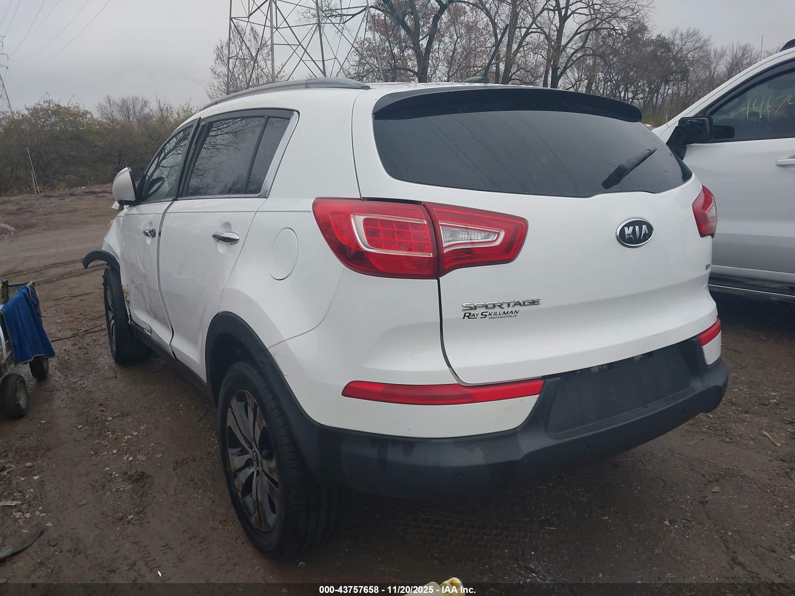 KIA SPORTAGE image 3