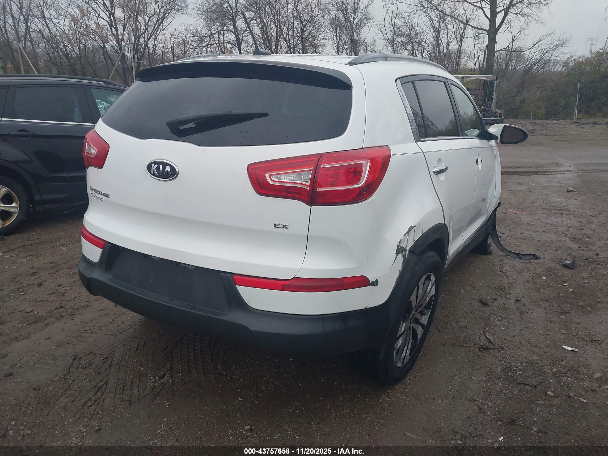 KIA SPORTAGE image 4