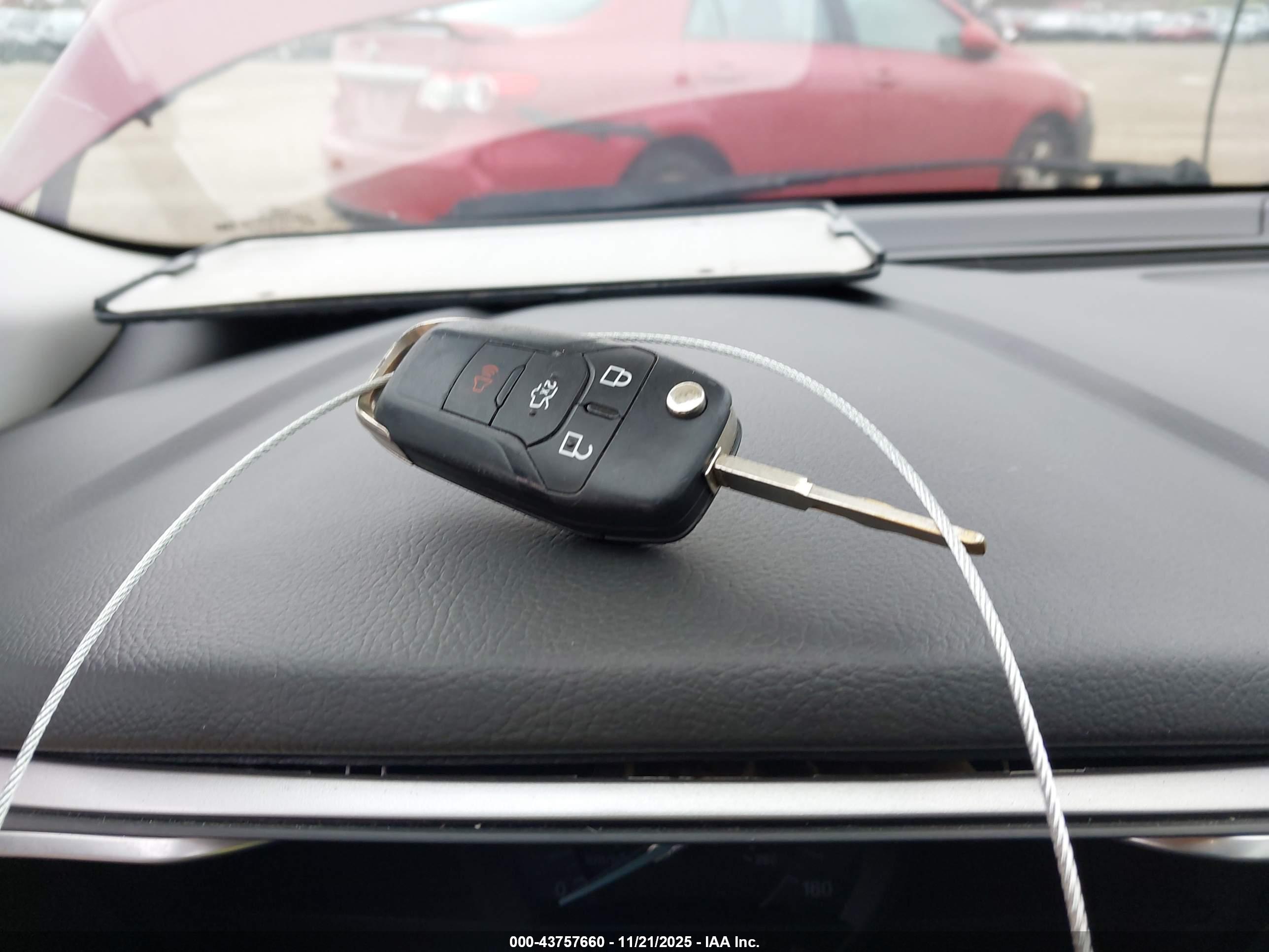 FORD FUSION image 11