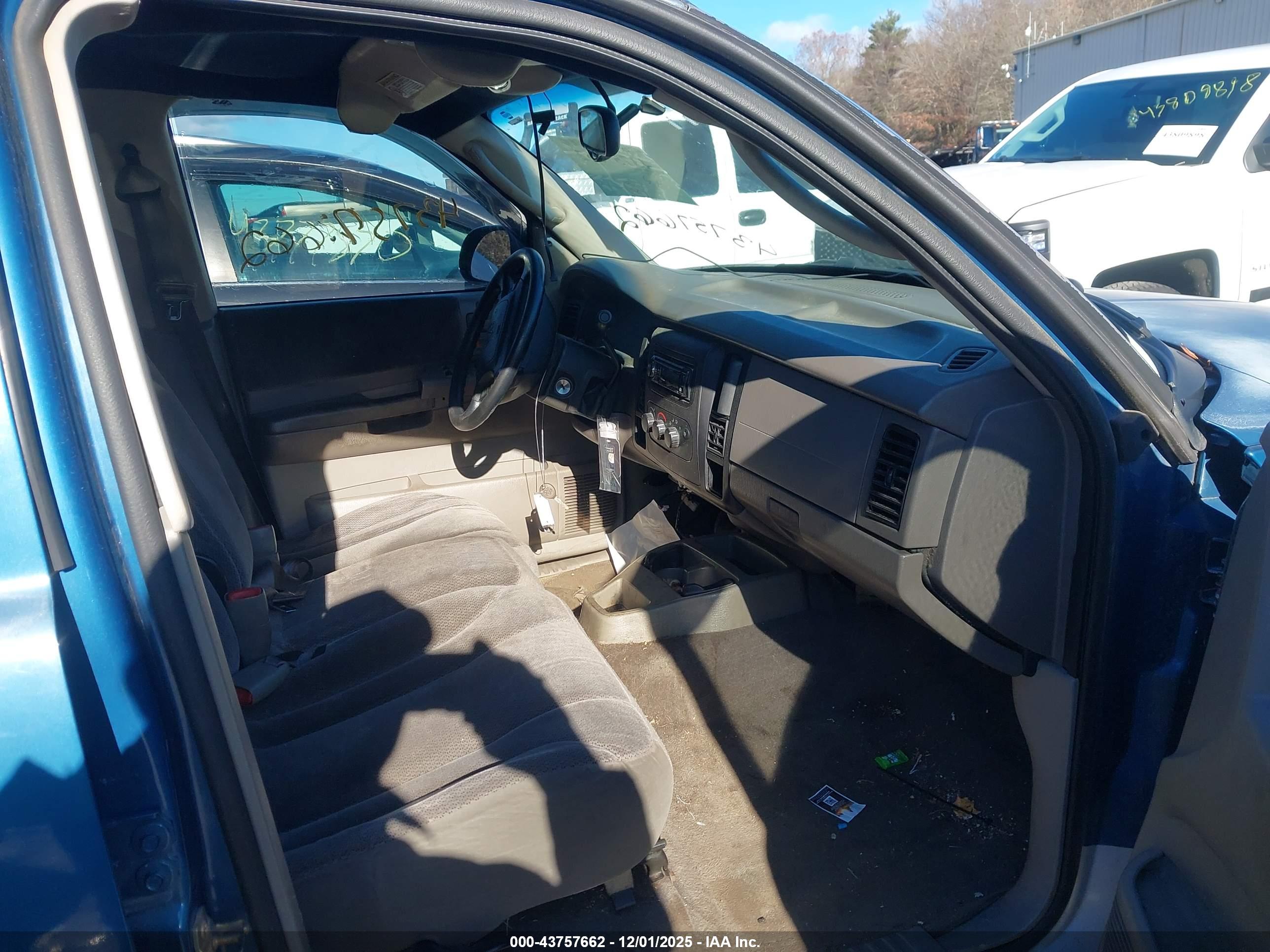 DODGE DAKOTA image 5
