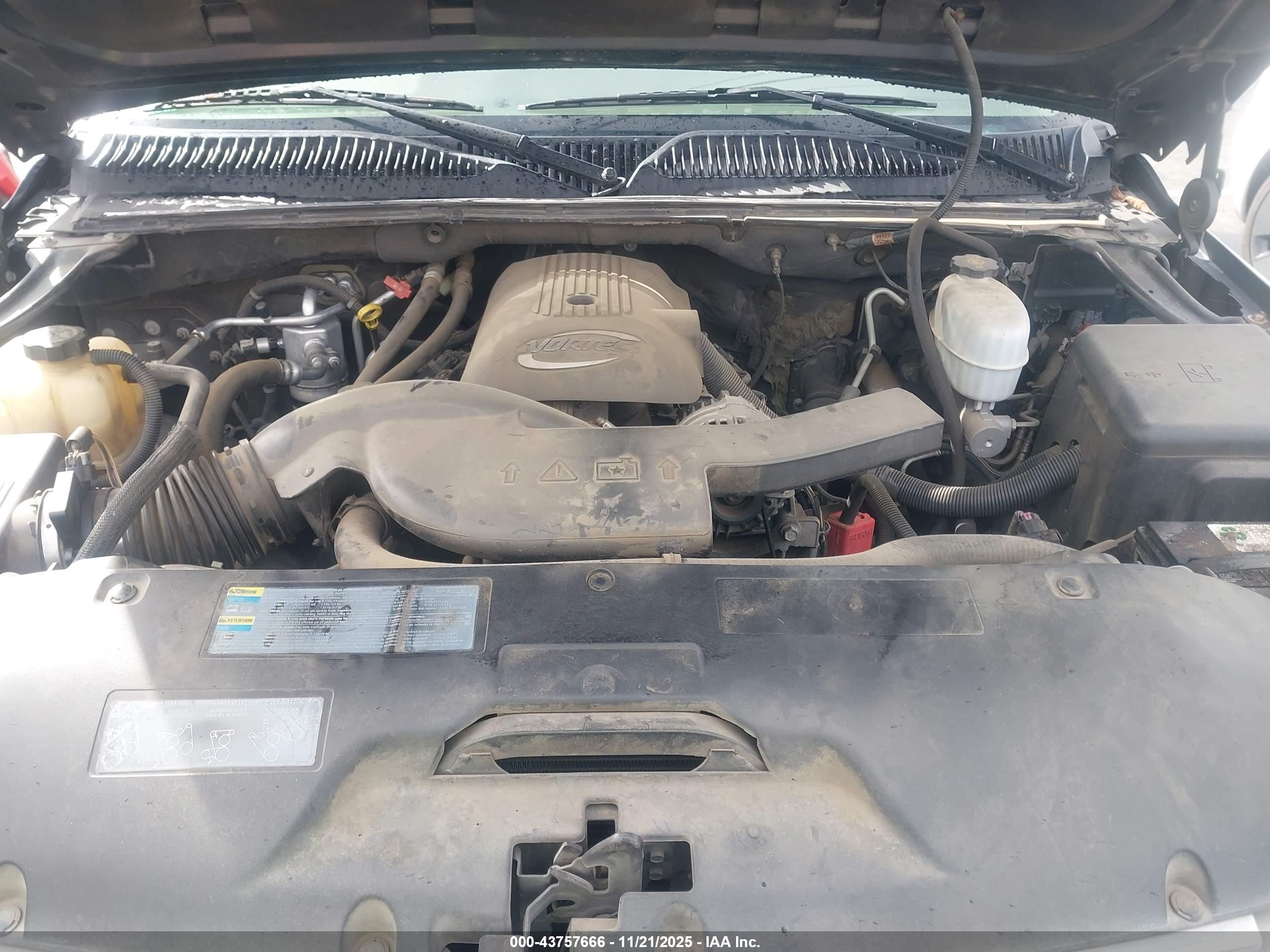 CHEVROLET TAHOE image 10