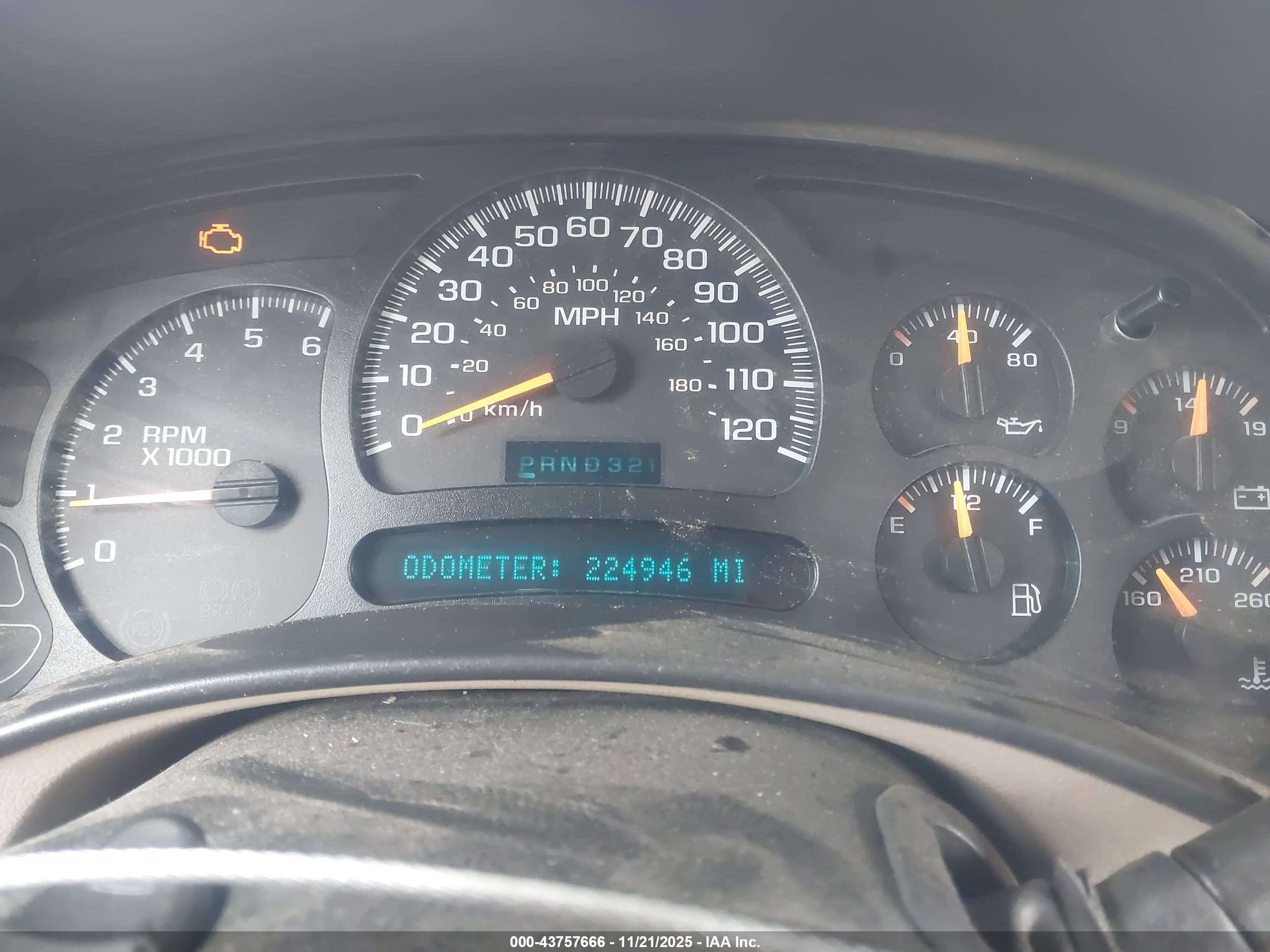 CHEVROLET TAHOE image 7