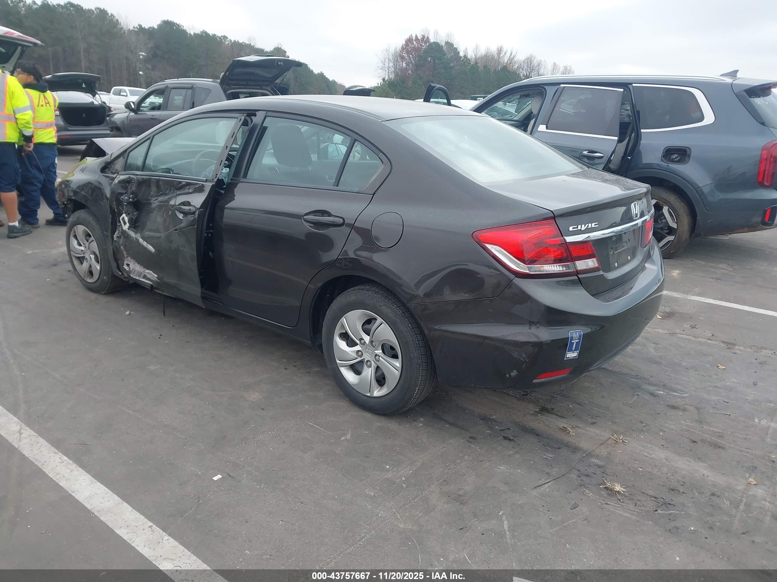 HONDA CIVIC image 3