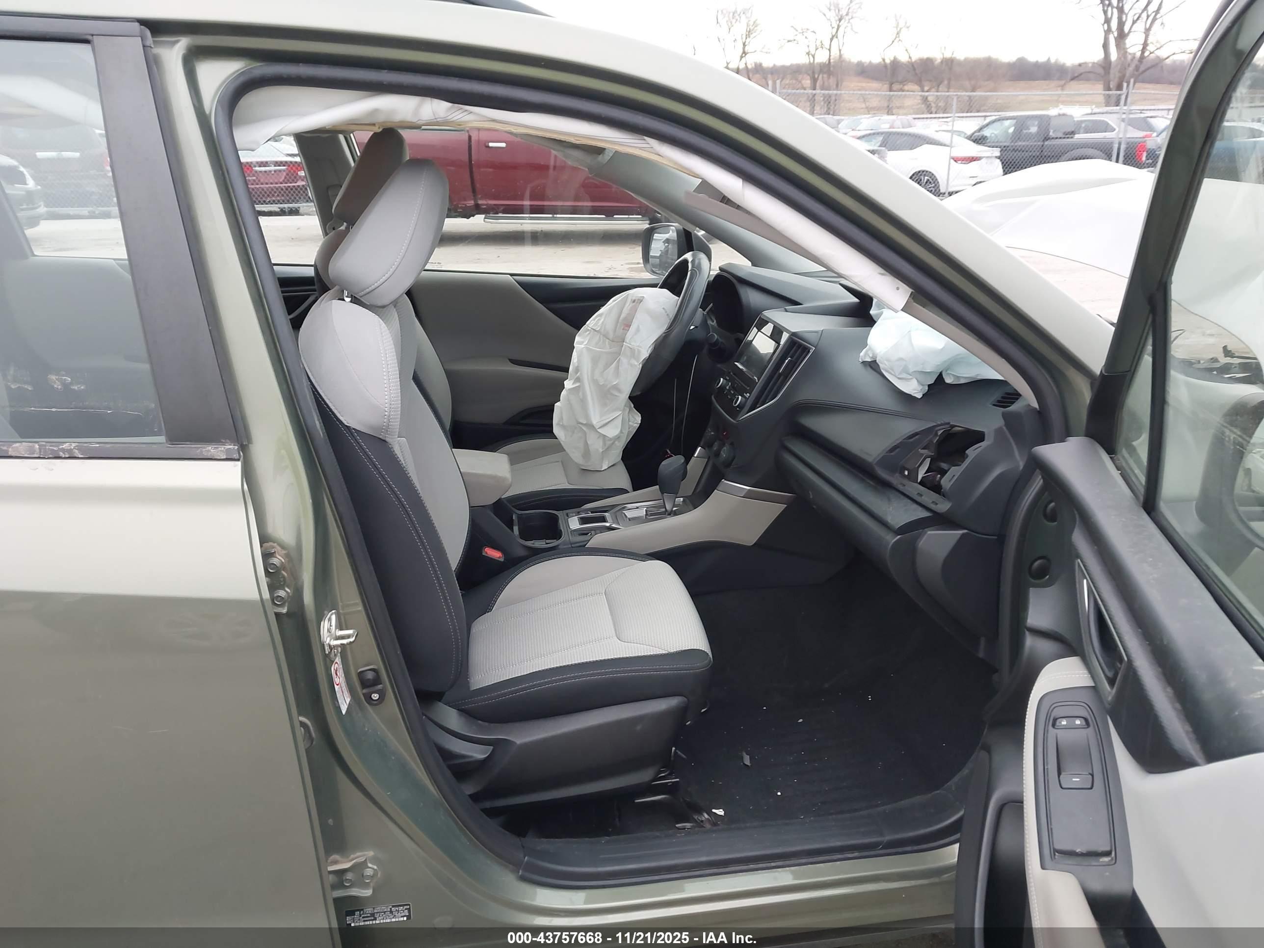 SUBARU FORESTER image 5