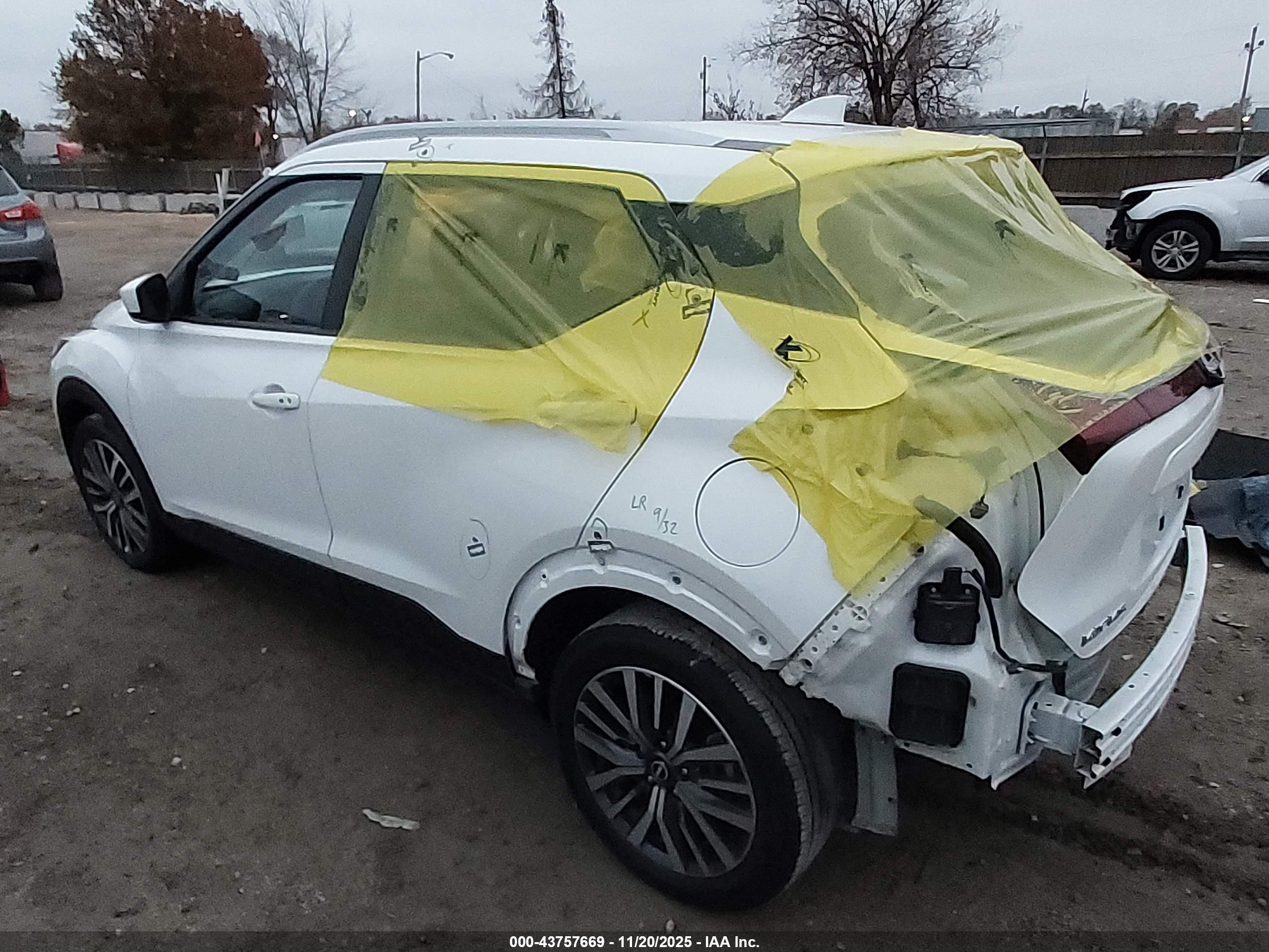 NISSAN KICKS image 3