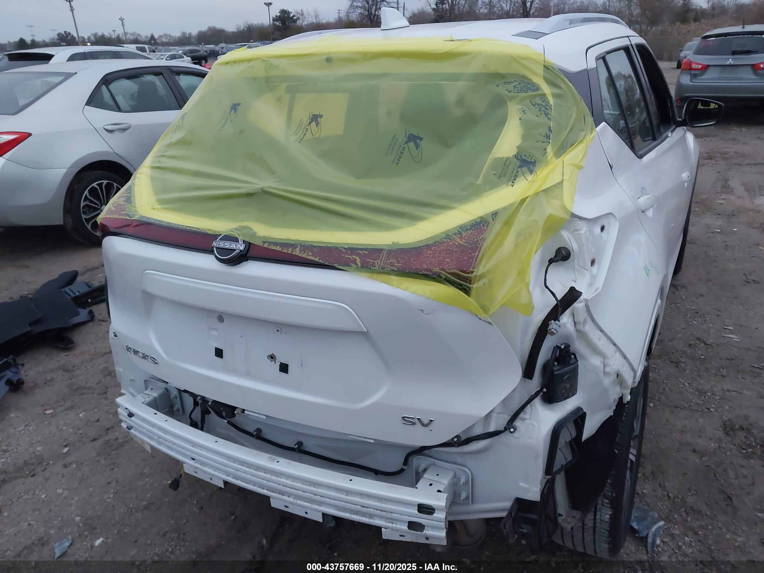 NISSAN KICKS image 6