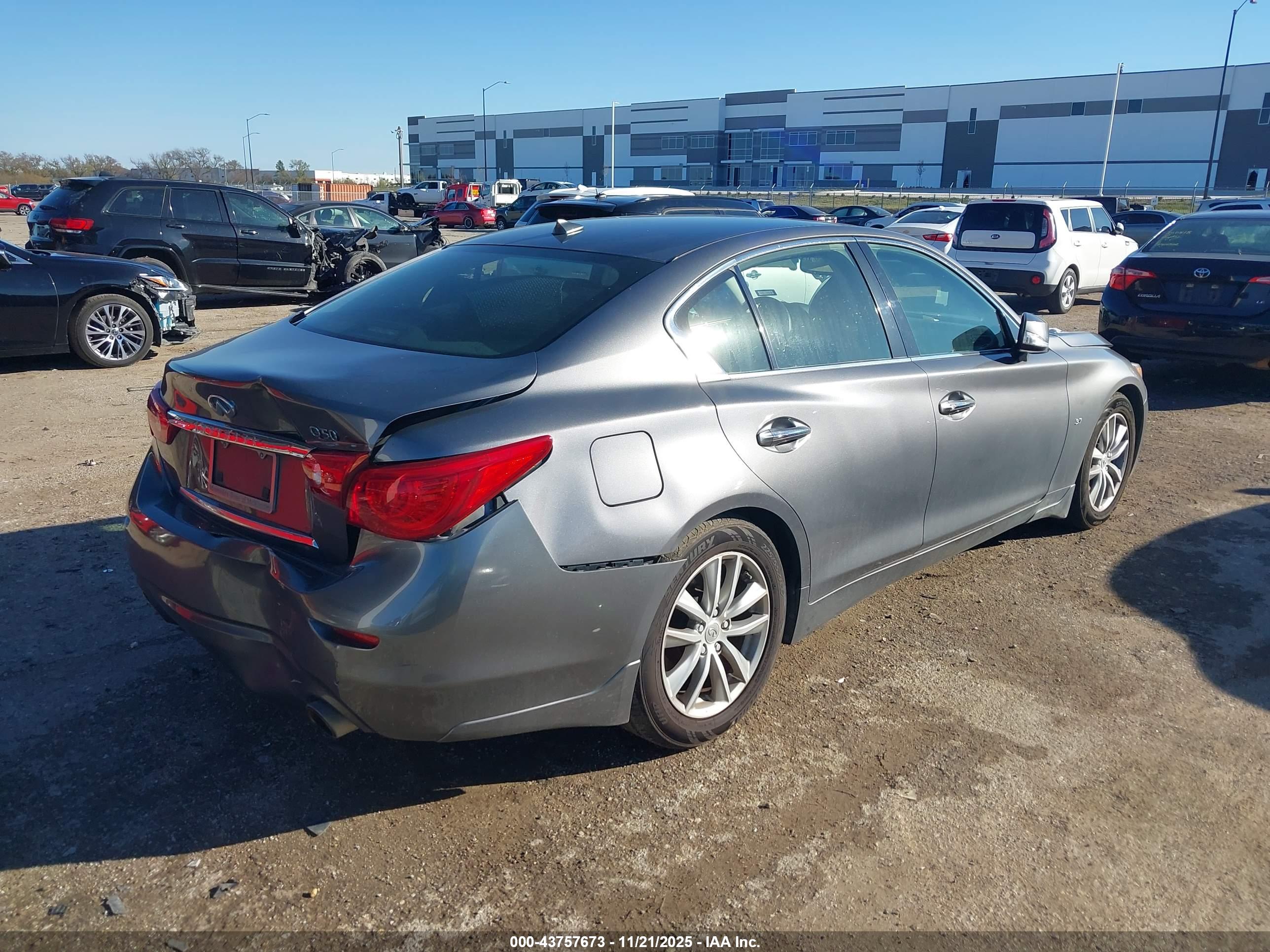 INFINITI Q50 image 4
