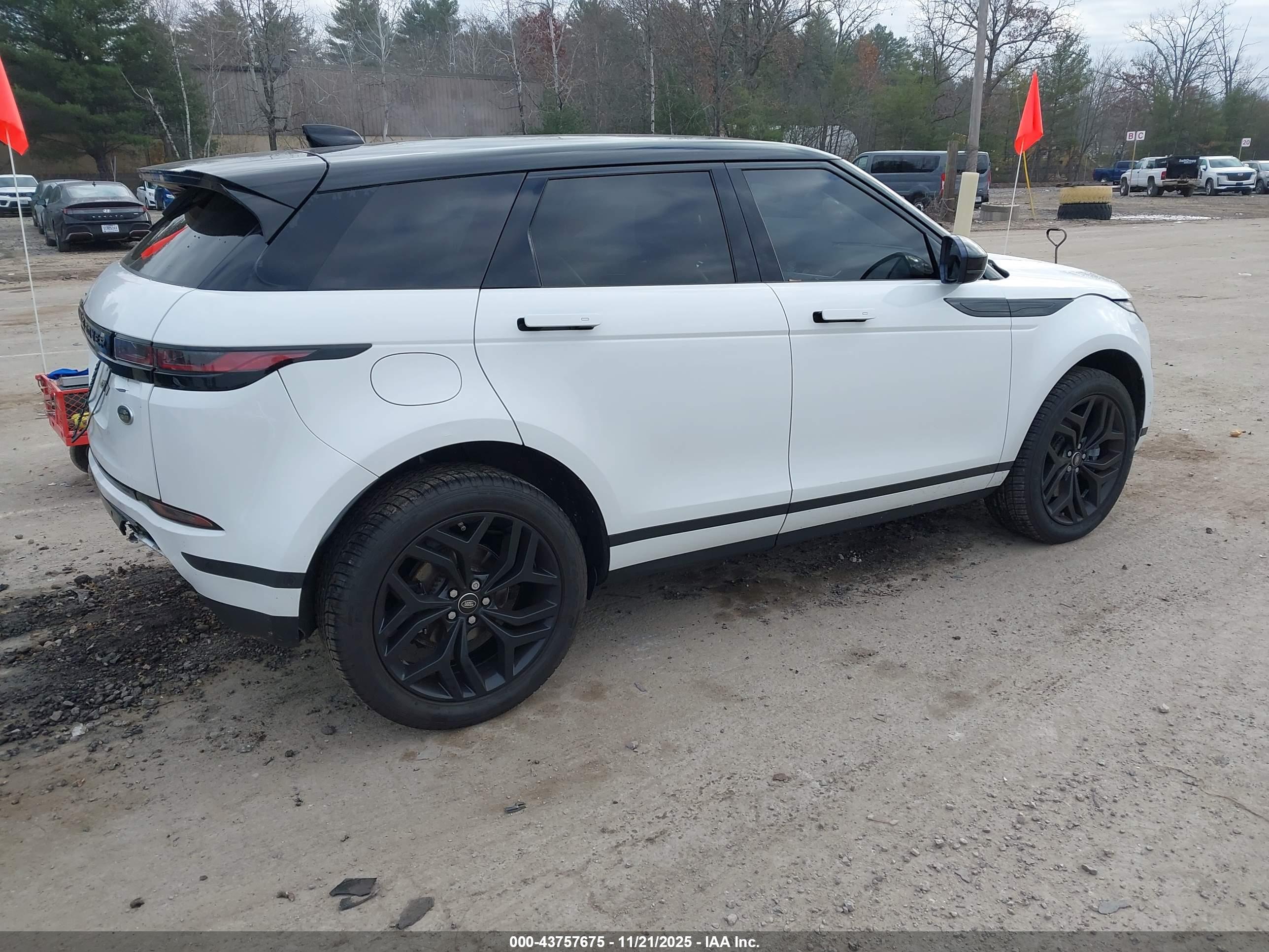 LAND ROVER image 4