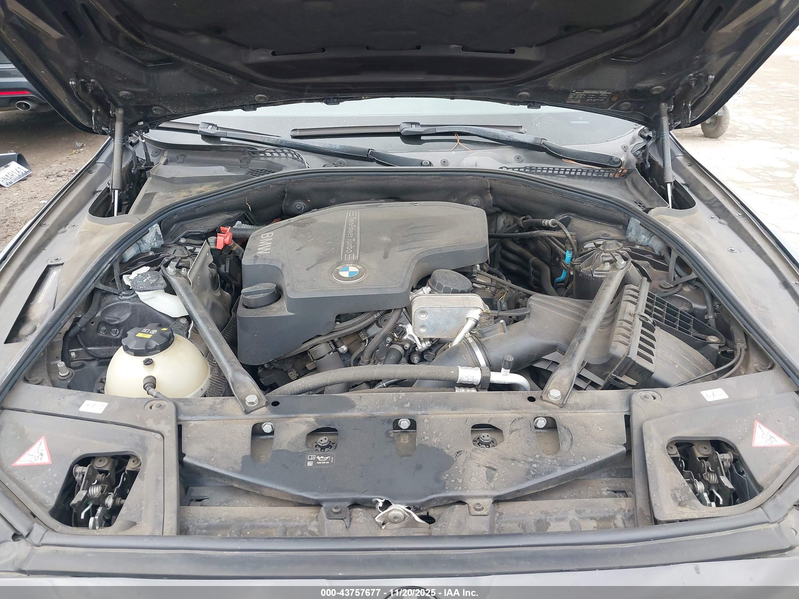 BMW 528I image 10